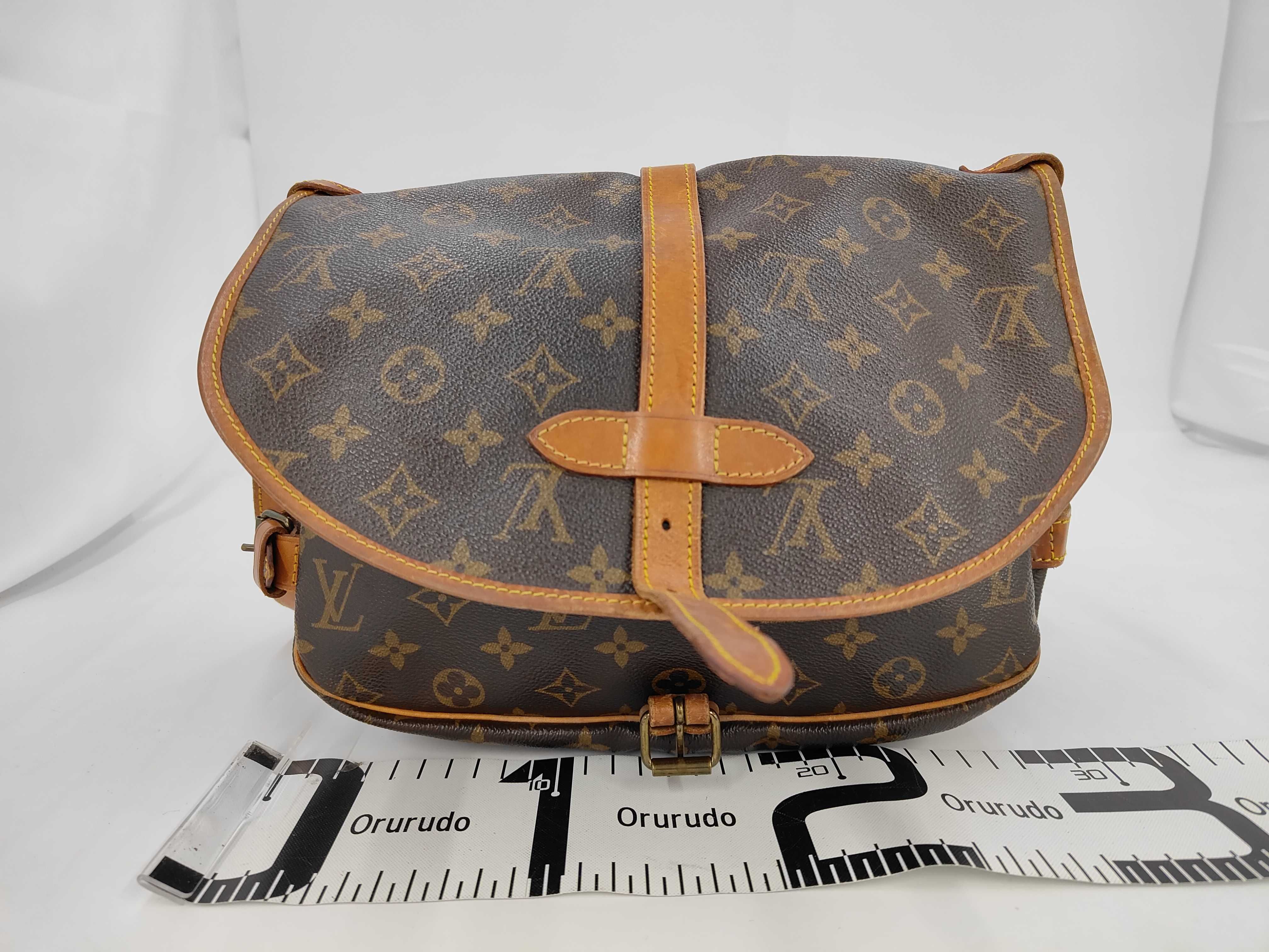 M42256 Monogram Saumur 30 Shoulder Bag — view 2