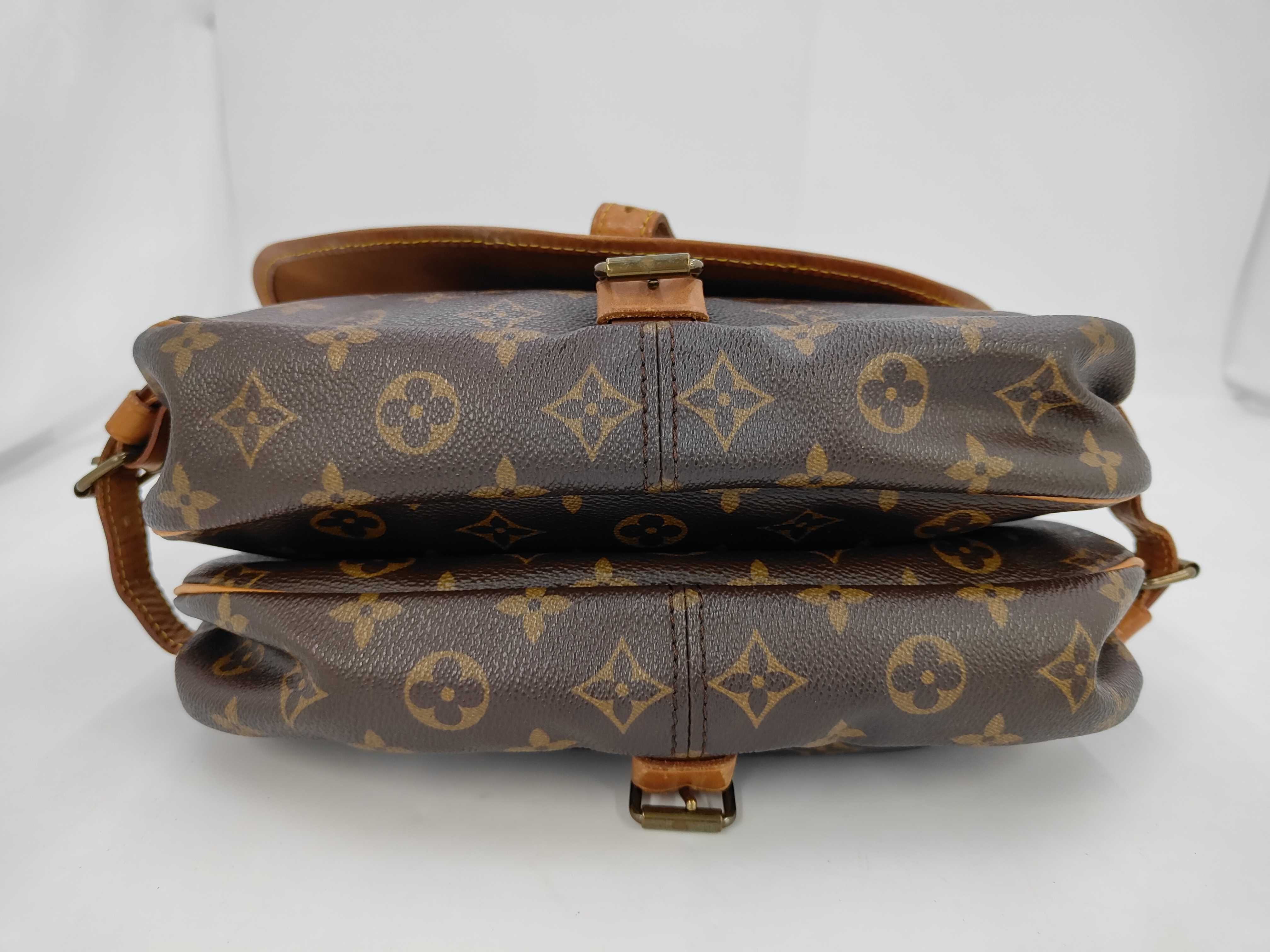M42256 Monogram Saumur 30 Shoulder Bag — view 3