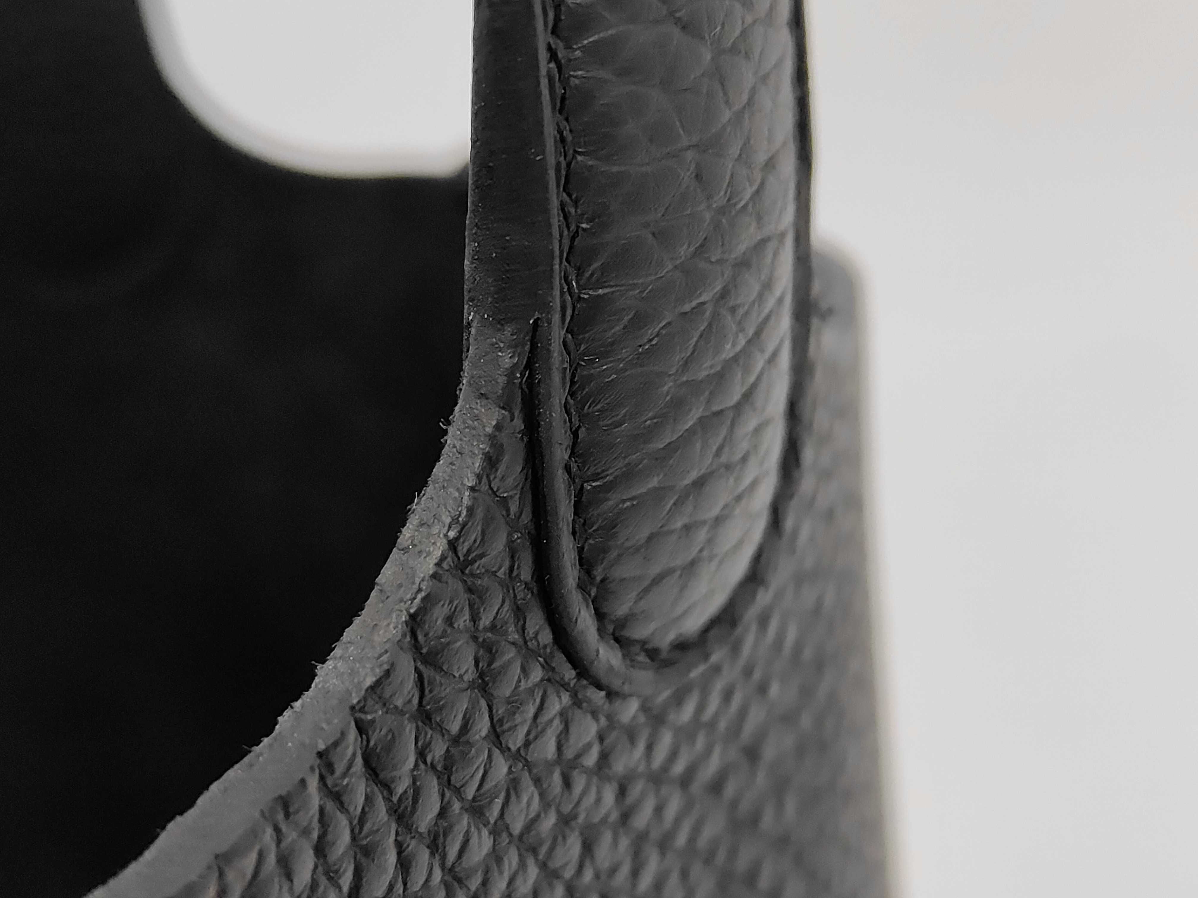Picotin Lock 18 PM Taurillon Clemence Leather, Black, Silver Hardware, G Stamp, Handbag — view 3