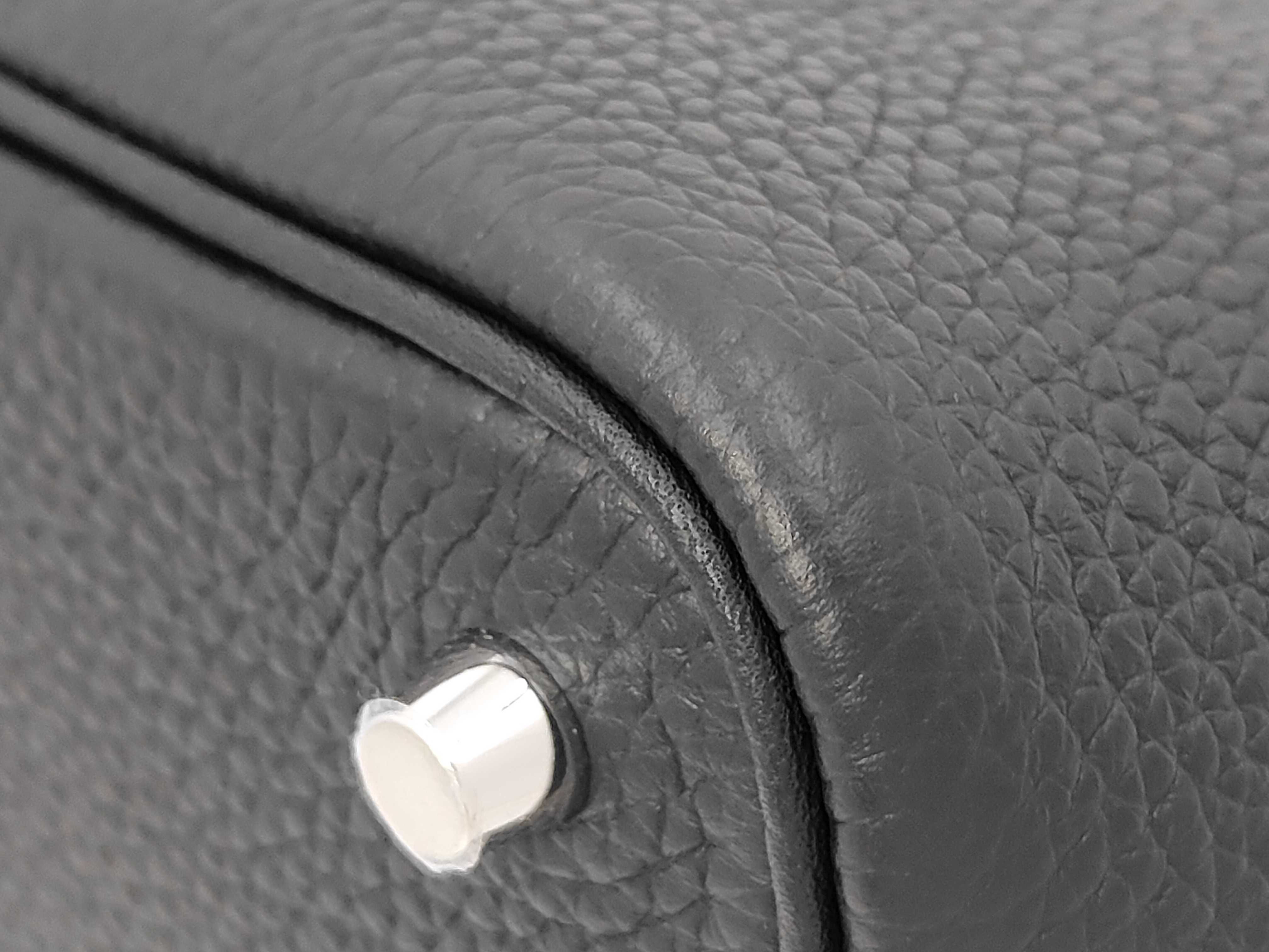 Picotin Lock 18 PM Taurillon Clemence Leather, Black, Silver Hardware, G Stamp, Handbag — view 6