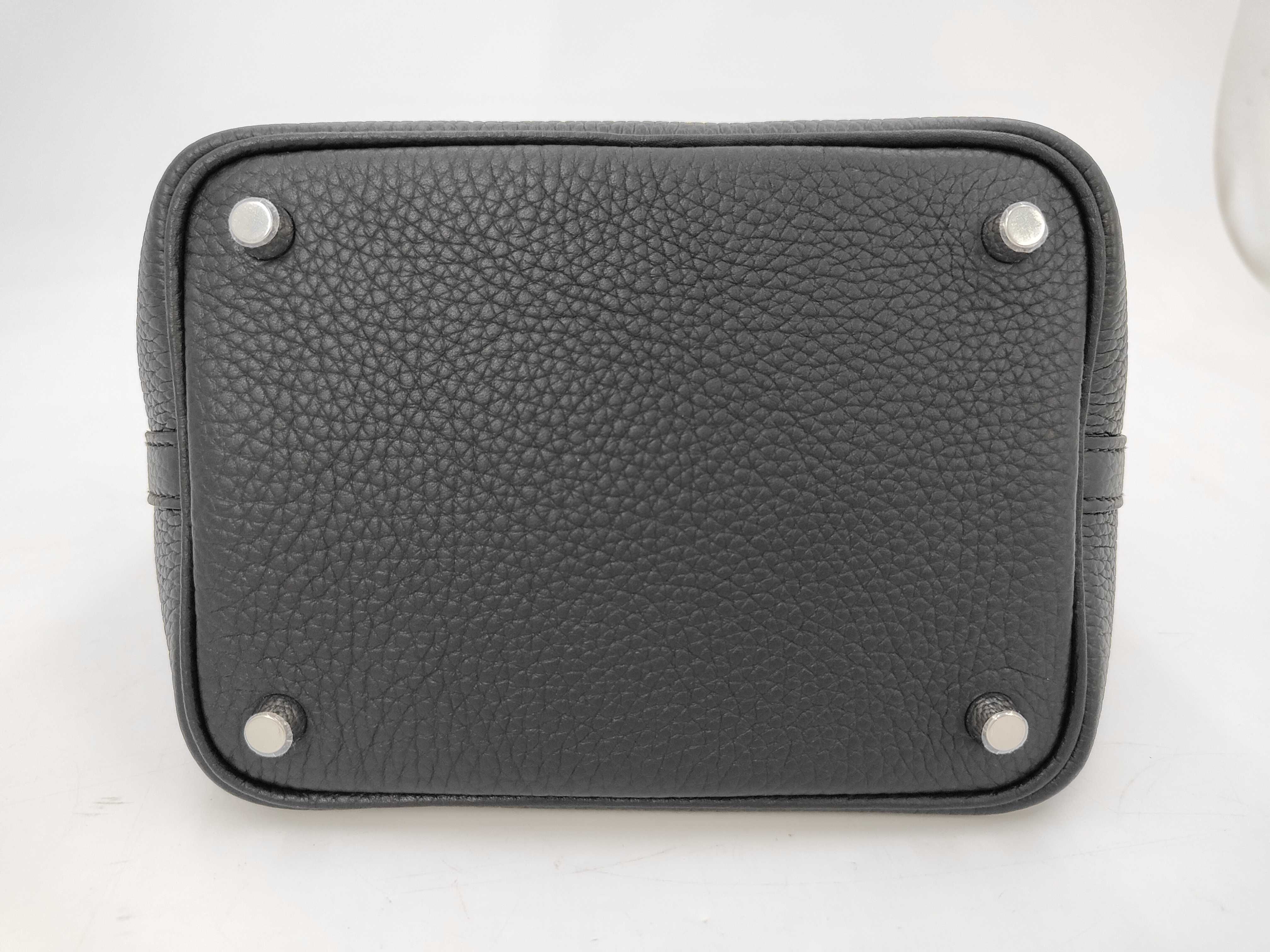 Picotin Lock 18 PM Taurillon Clemence Leather, Black, Silver Hardware, G Stamp, Handbag — view 7