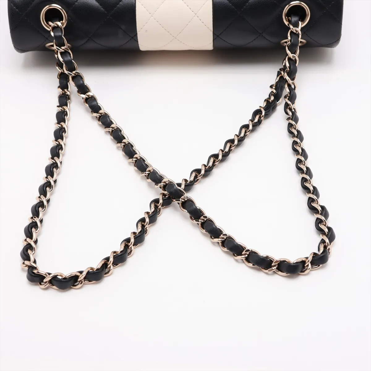 [Individually packaged] Chanel Matelassé 25 Lambskin Double Flap Double Chain Bag, Black x White, Gold Hardware, X86XN464, Random Plate, A01112 — view 5