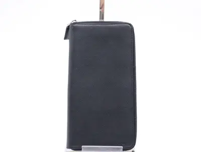 Saffiano leather round zipper long wallet, black