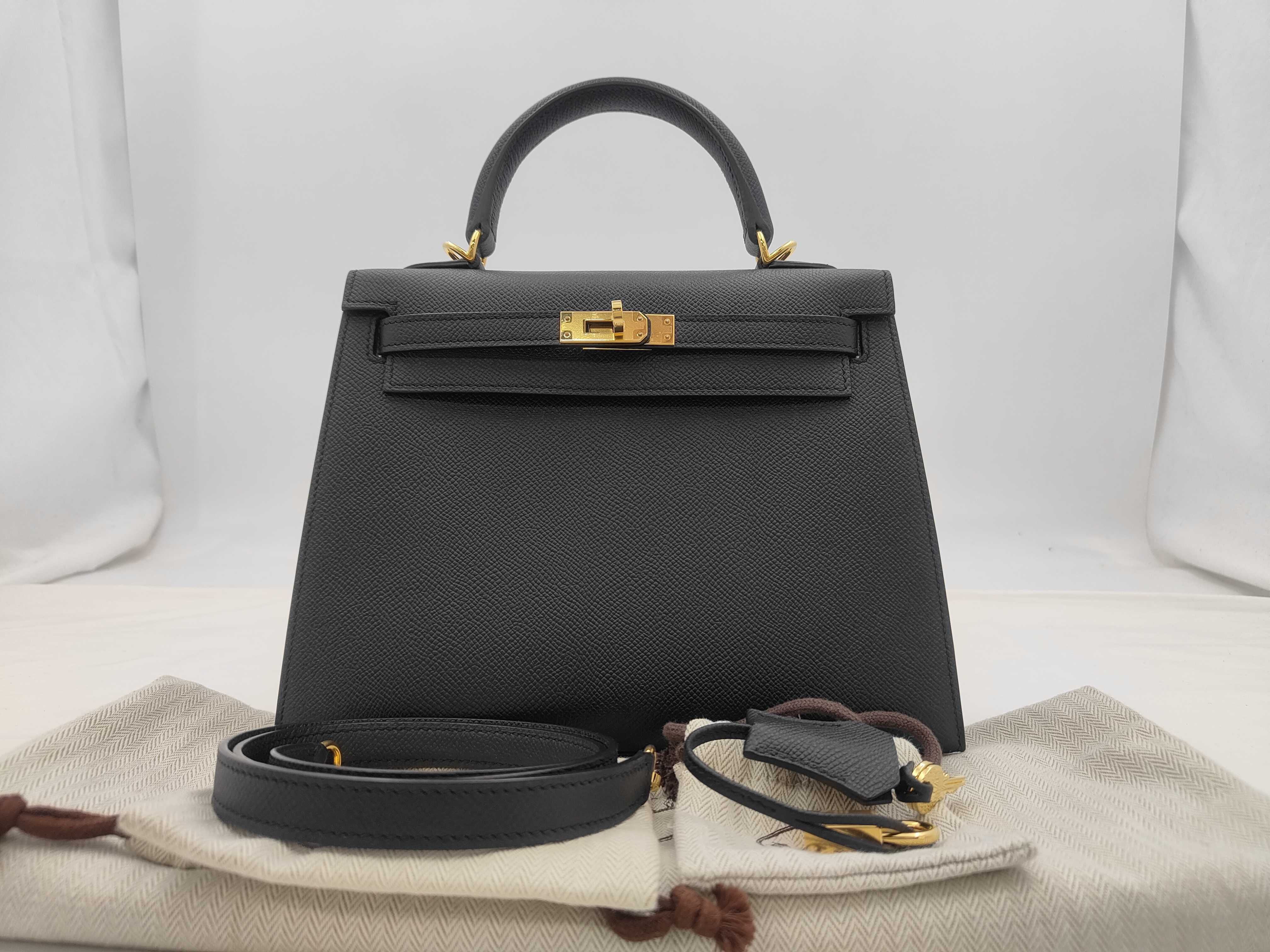 Kelly 25 Black Handbag
