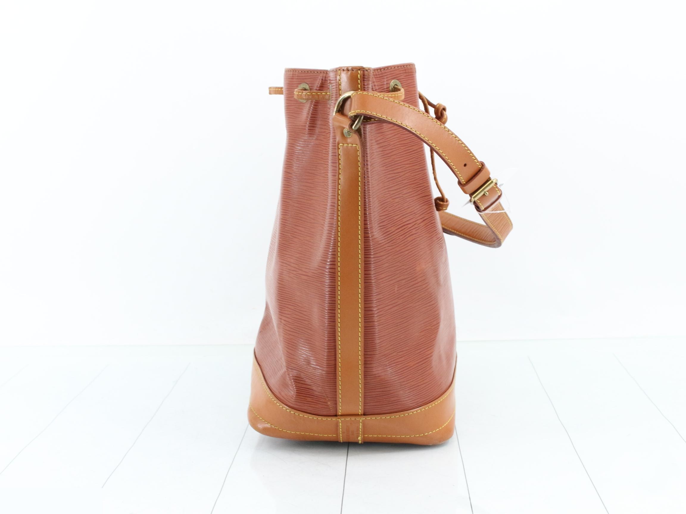 Shoulder bag — view 4