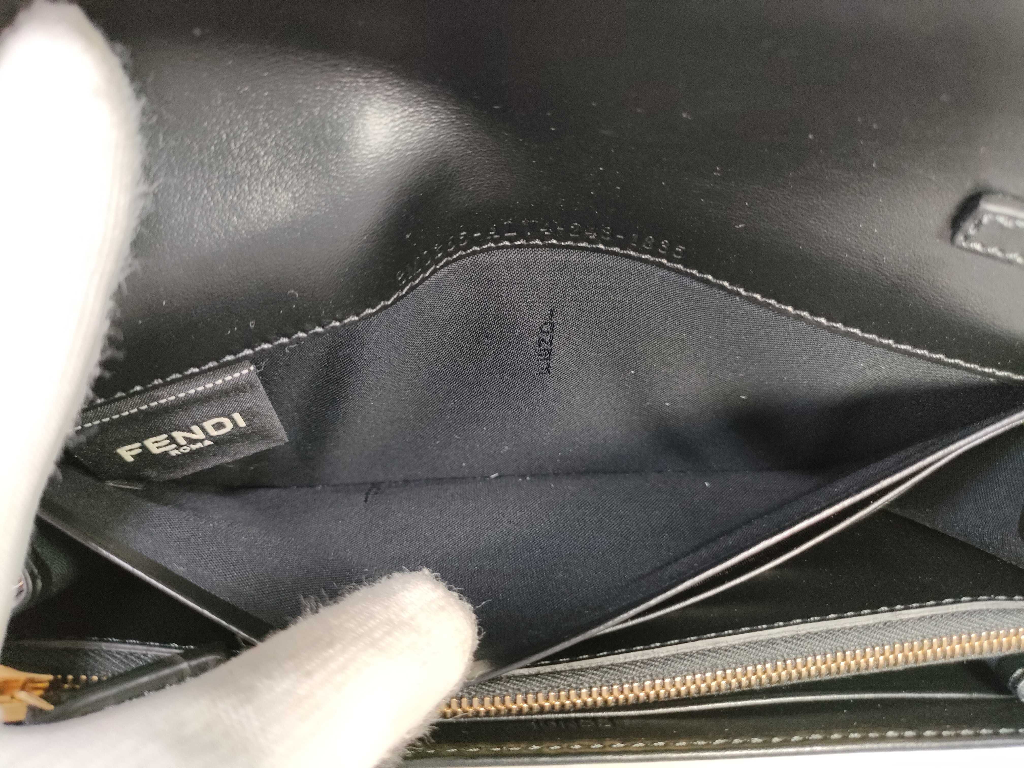 FF Diamond Chain Wallet (with protective seal) — view 12