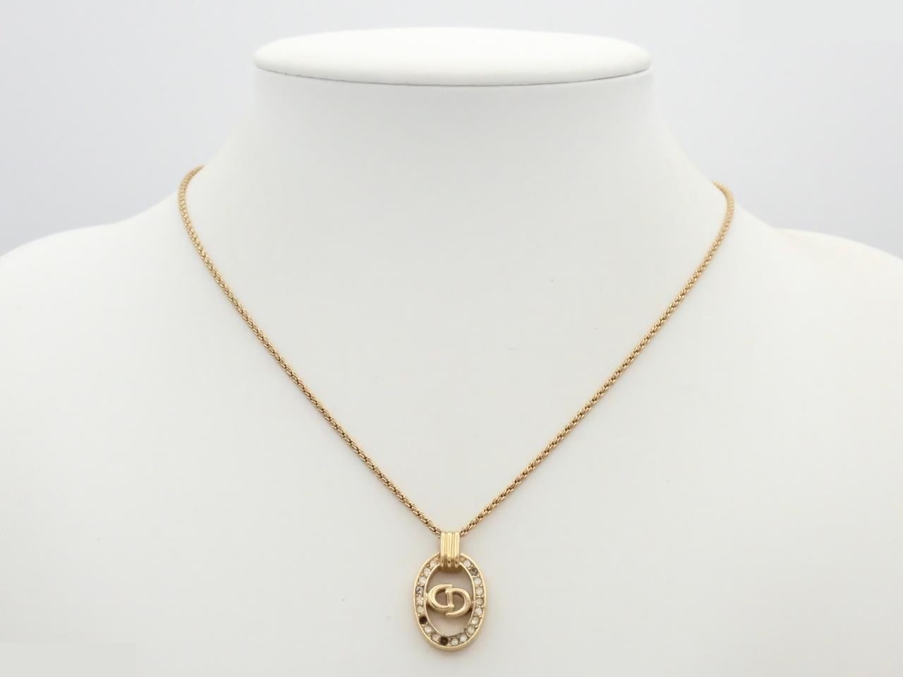 Other lines: Precious metal necklaces and pendants, chain approximately 43cm. — view 3