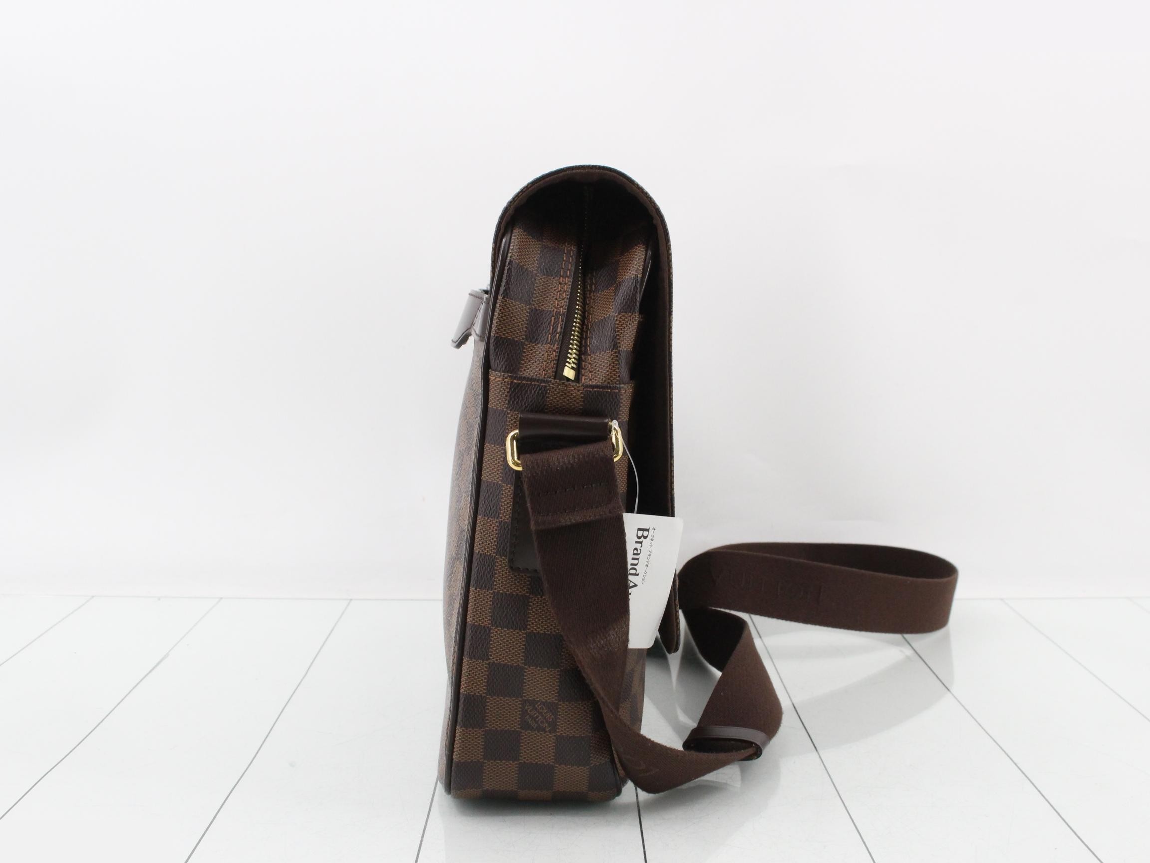 Damier Shelton GM Shoulder Bag — view 4