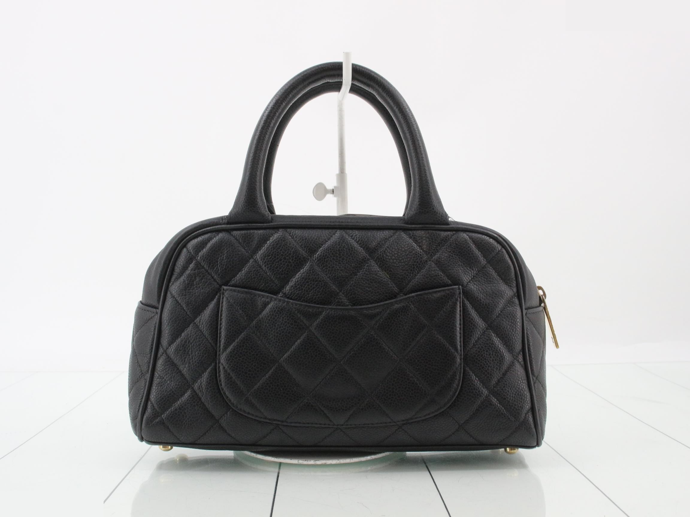 Matelassé caviar leather handbag with Coco Mark — view 2