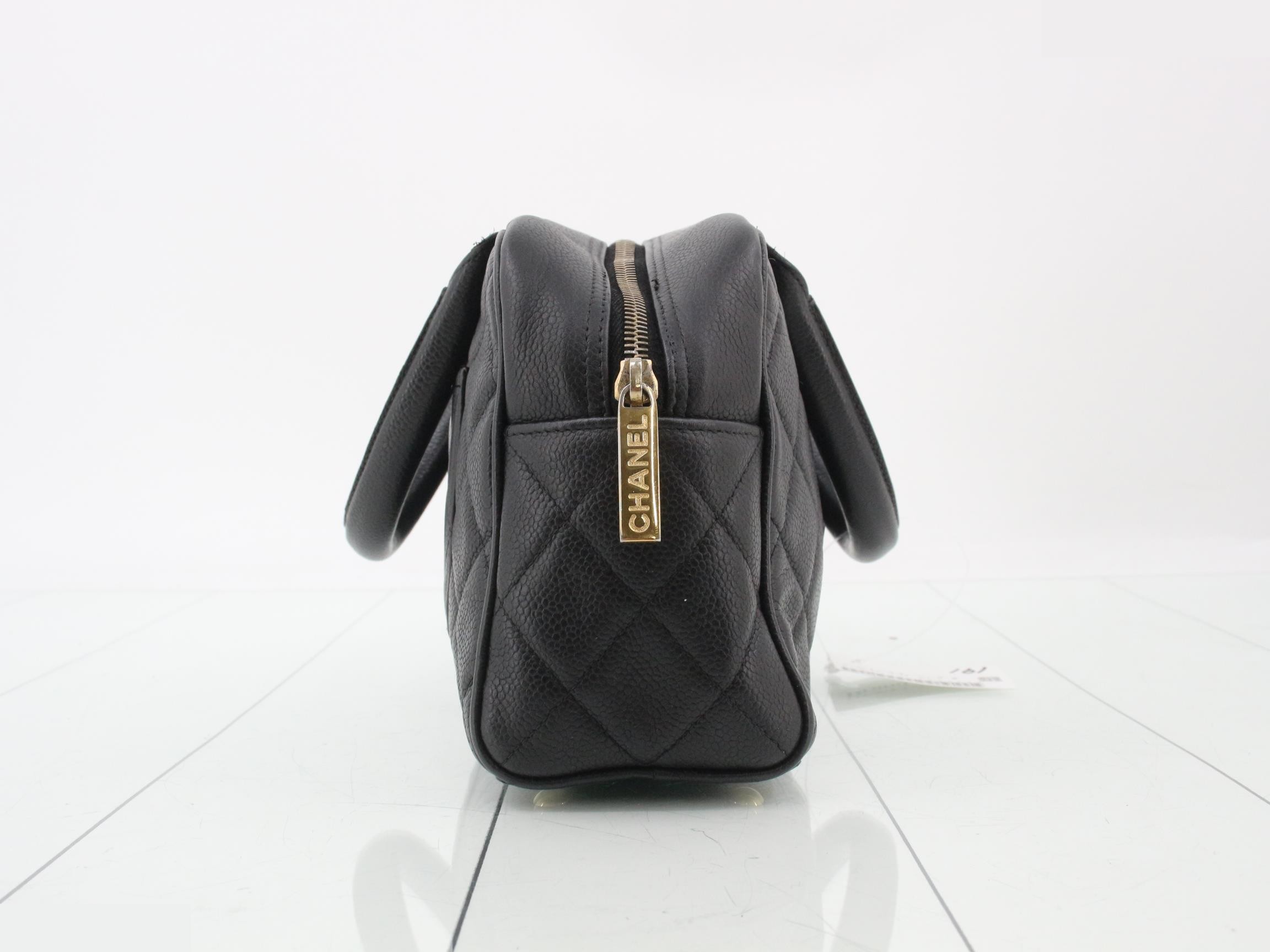 Matelassé caviar leather handbag with Coco Mark — view 4