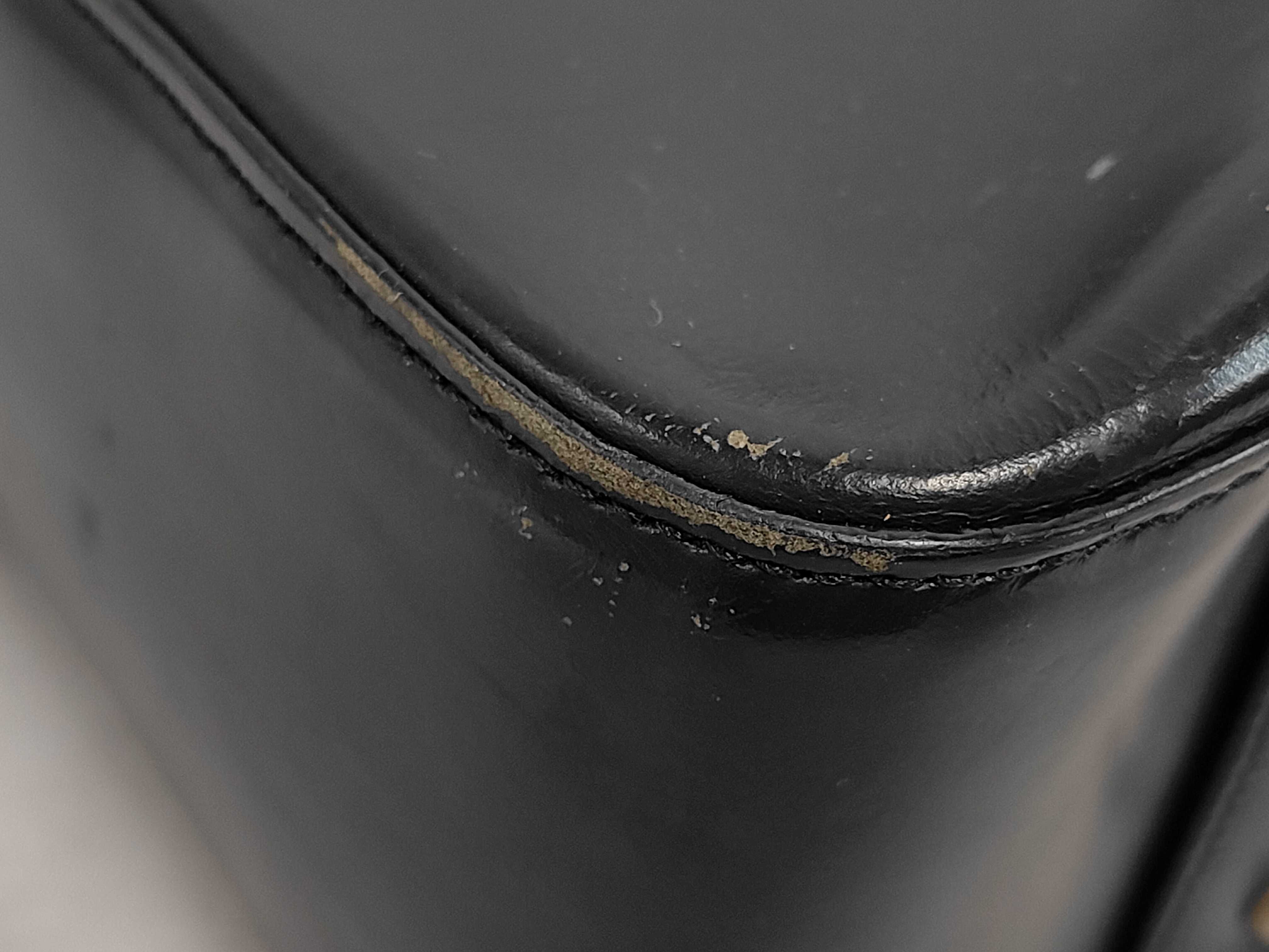 handbag — view 3