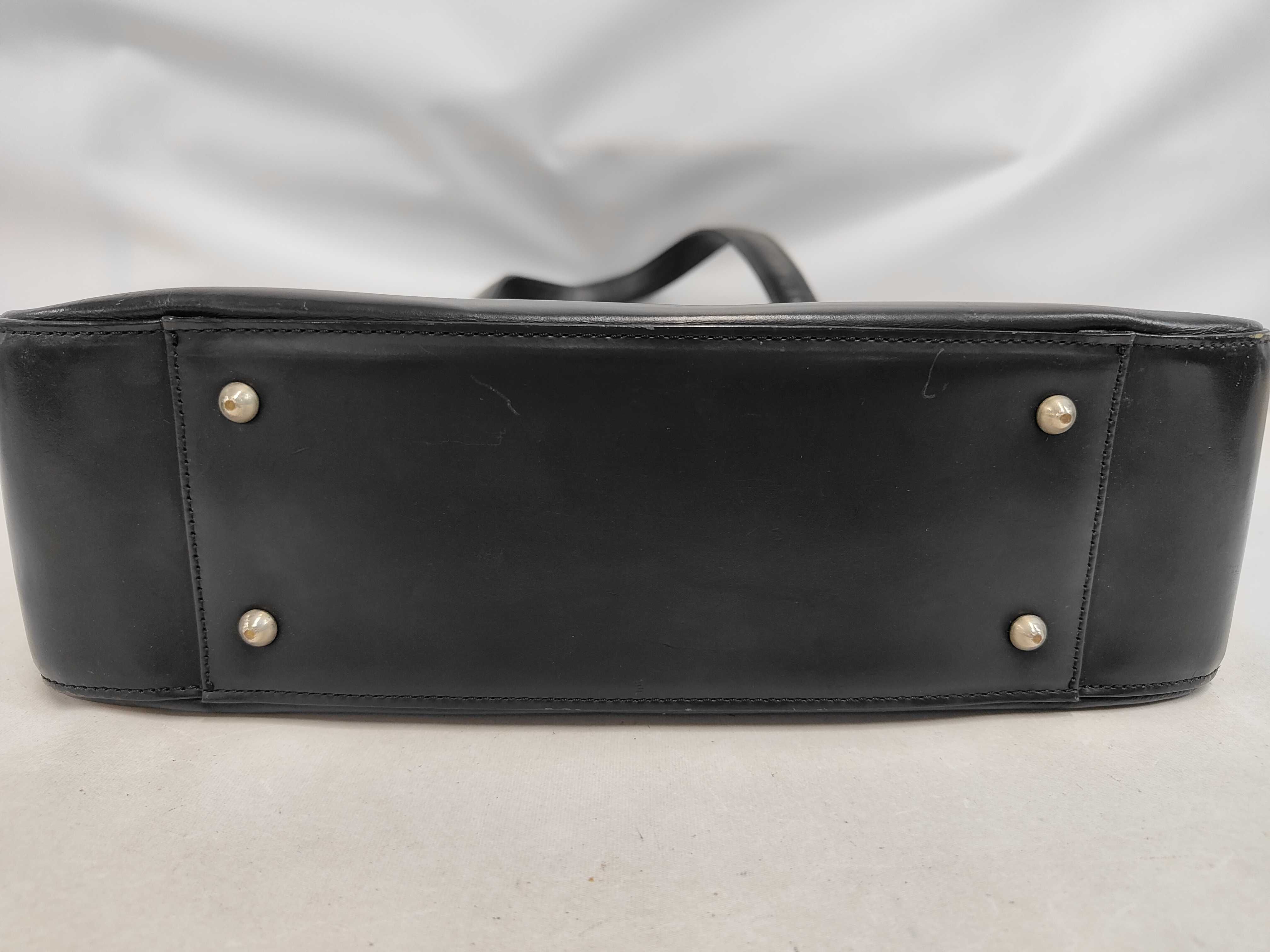 handbag — view 4