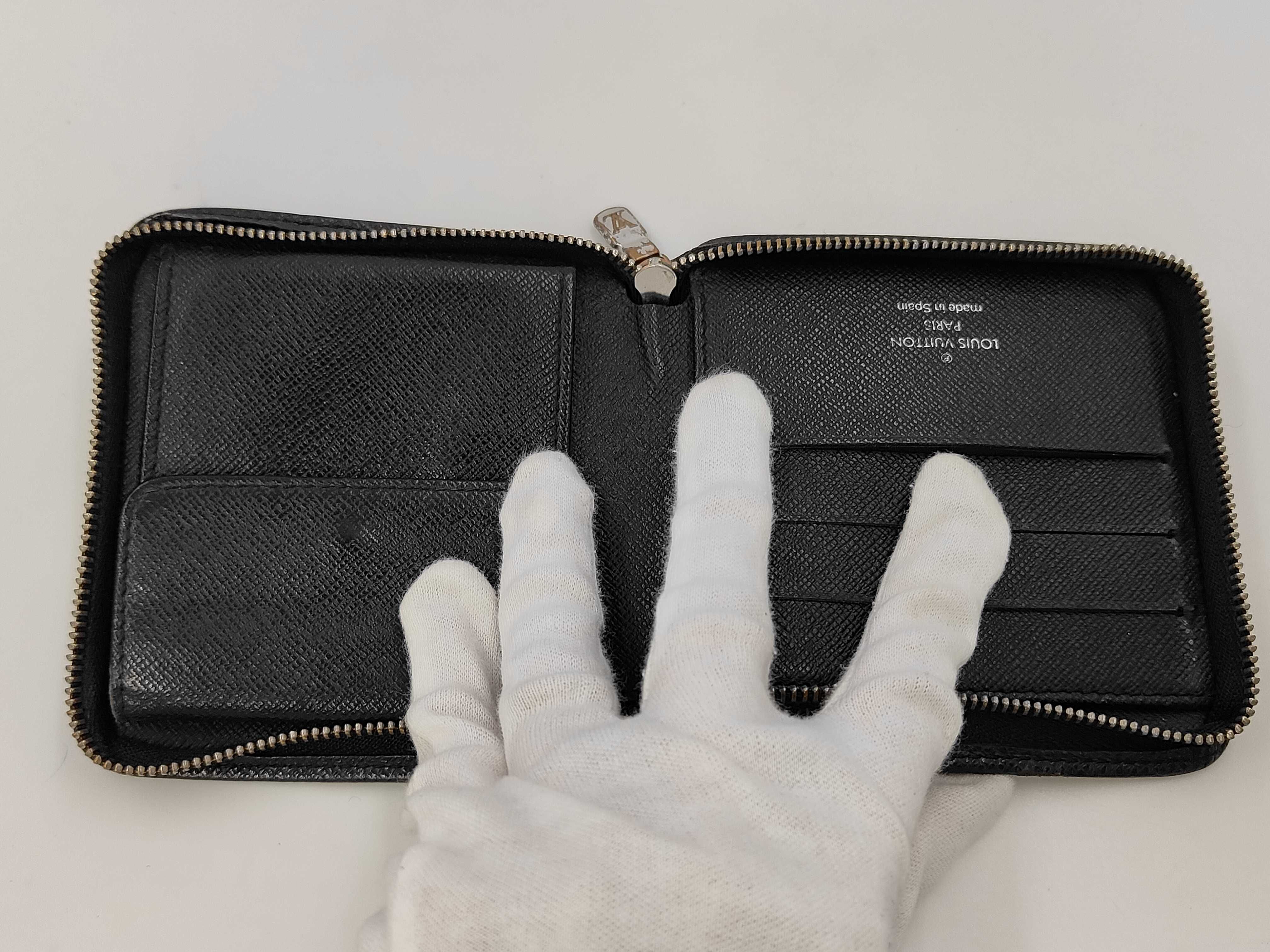 Taiga / Taiga / Portefeuille Monnaie Zip / M30672 / CA0052 / Folding Wallet / Leather Wallet — view 4