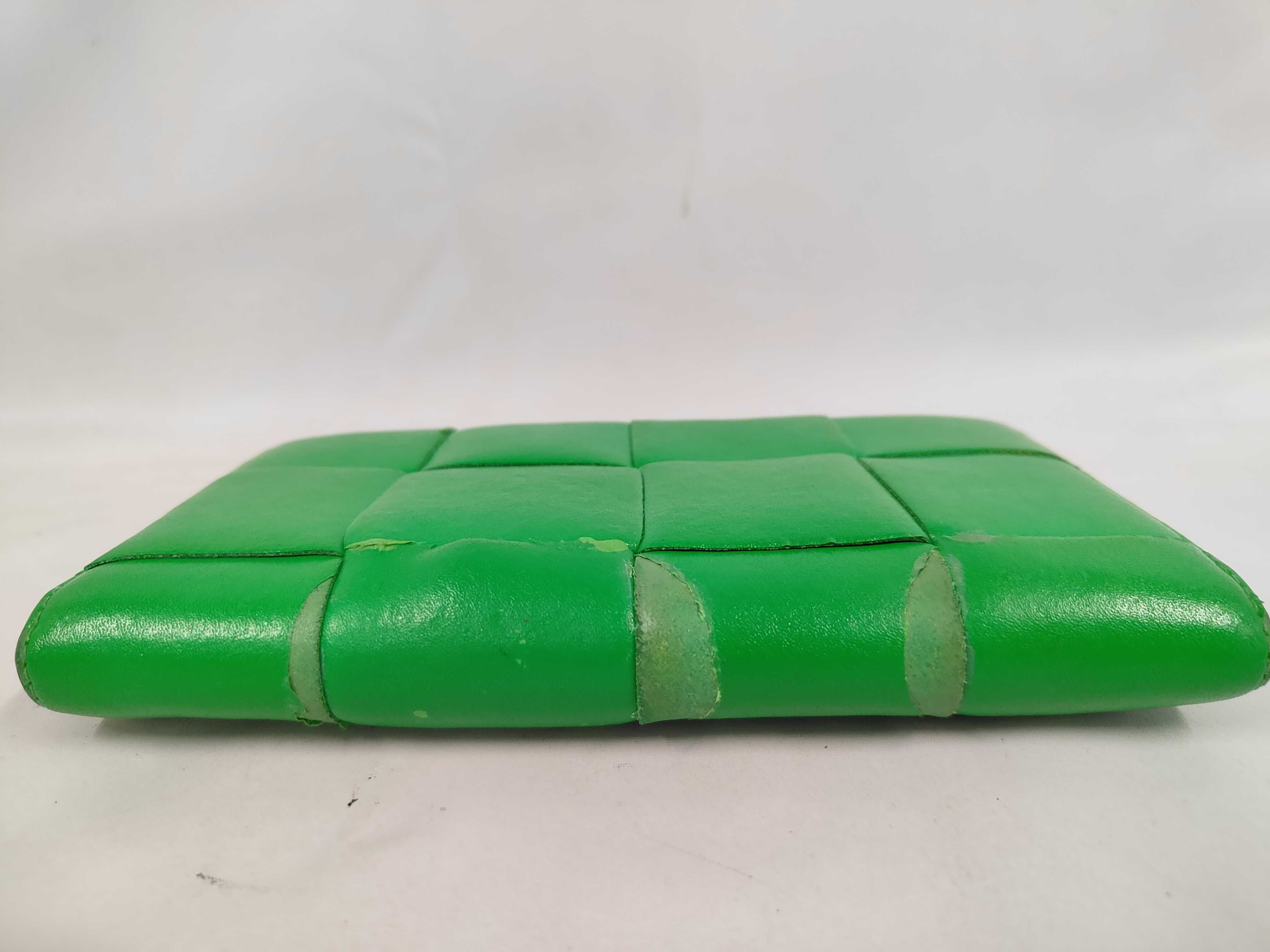 wallet — view 4