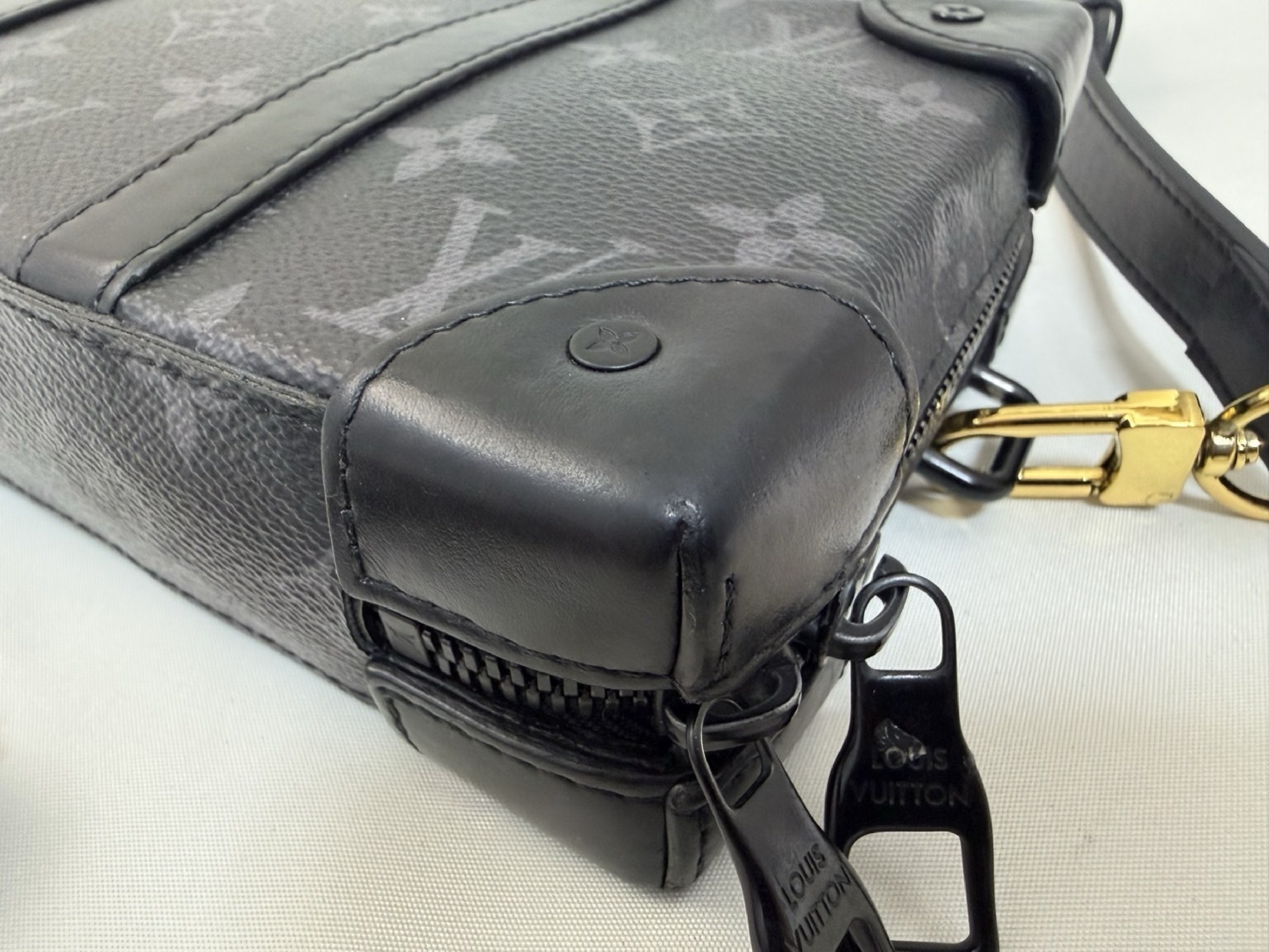 Monogram Eclipse Soft Trunk M69838 (RFID detected) Shoulder Bag — view 4