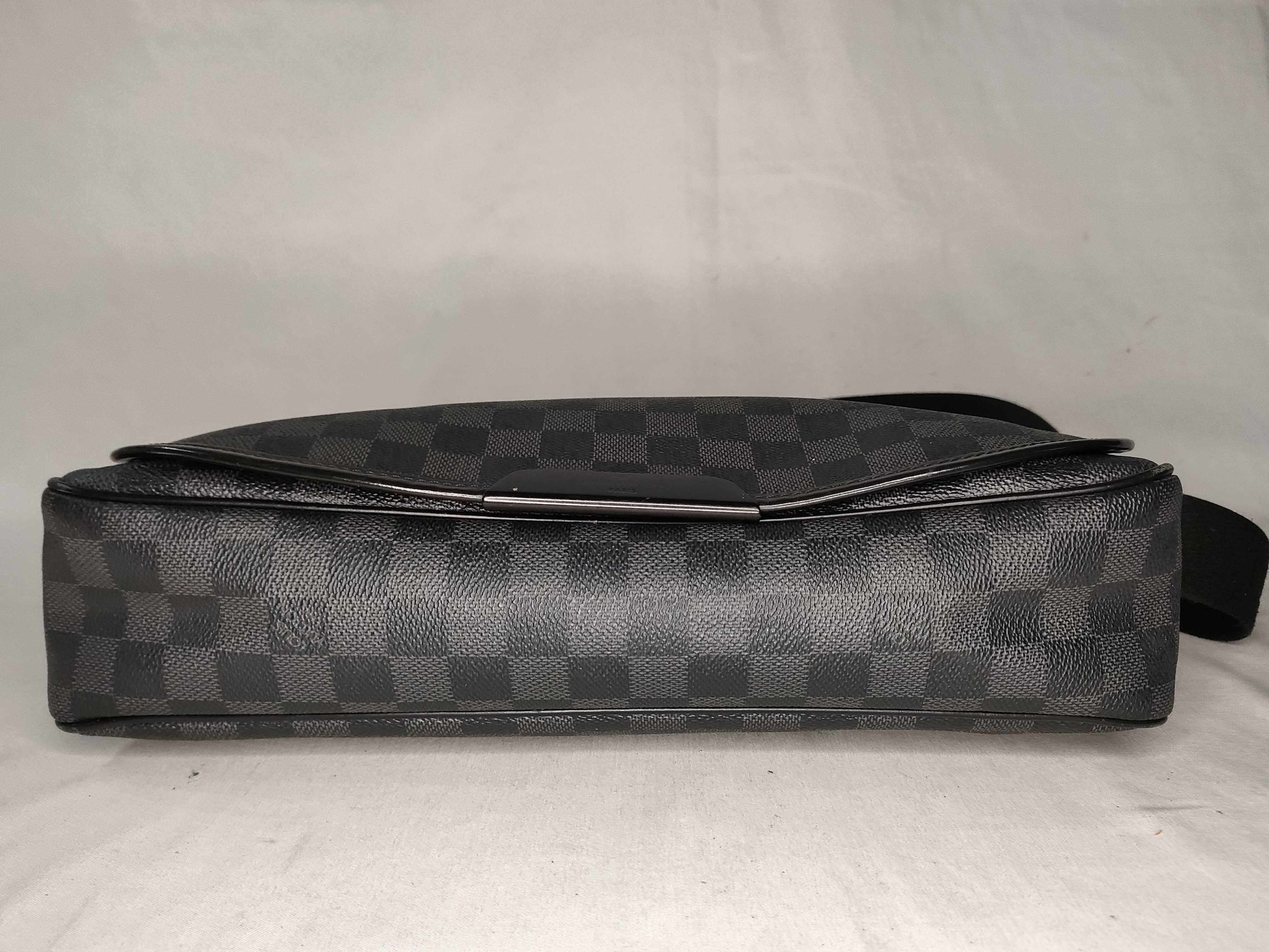 Damier Graphite Daniel Shoulder Bag — view 7