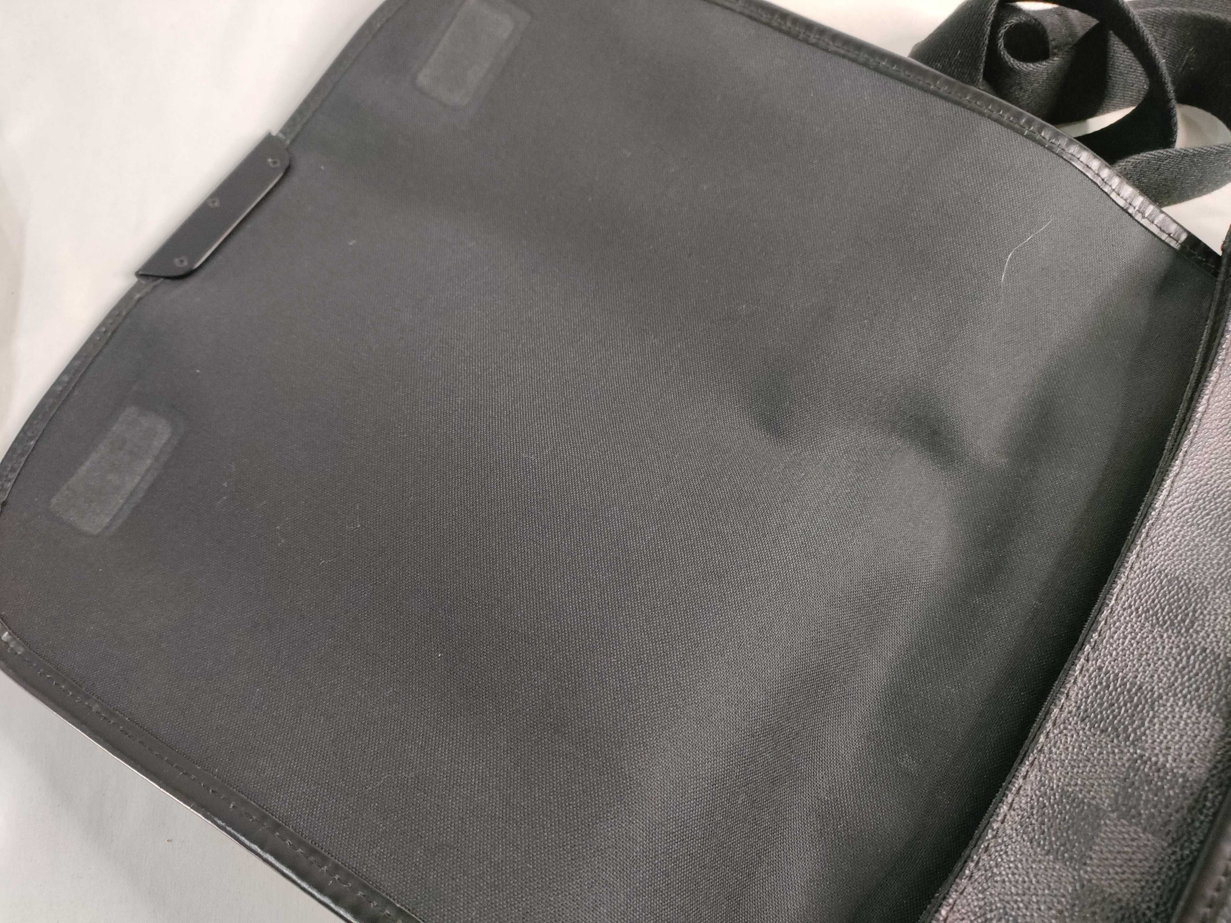 Damier Graphite Daniel Shoulder Bag — view 8