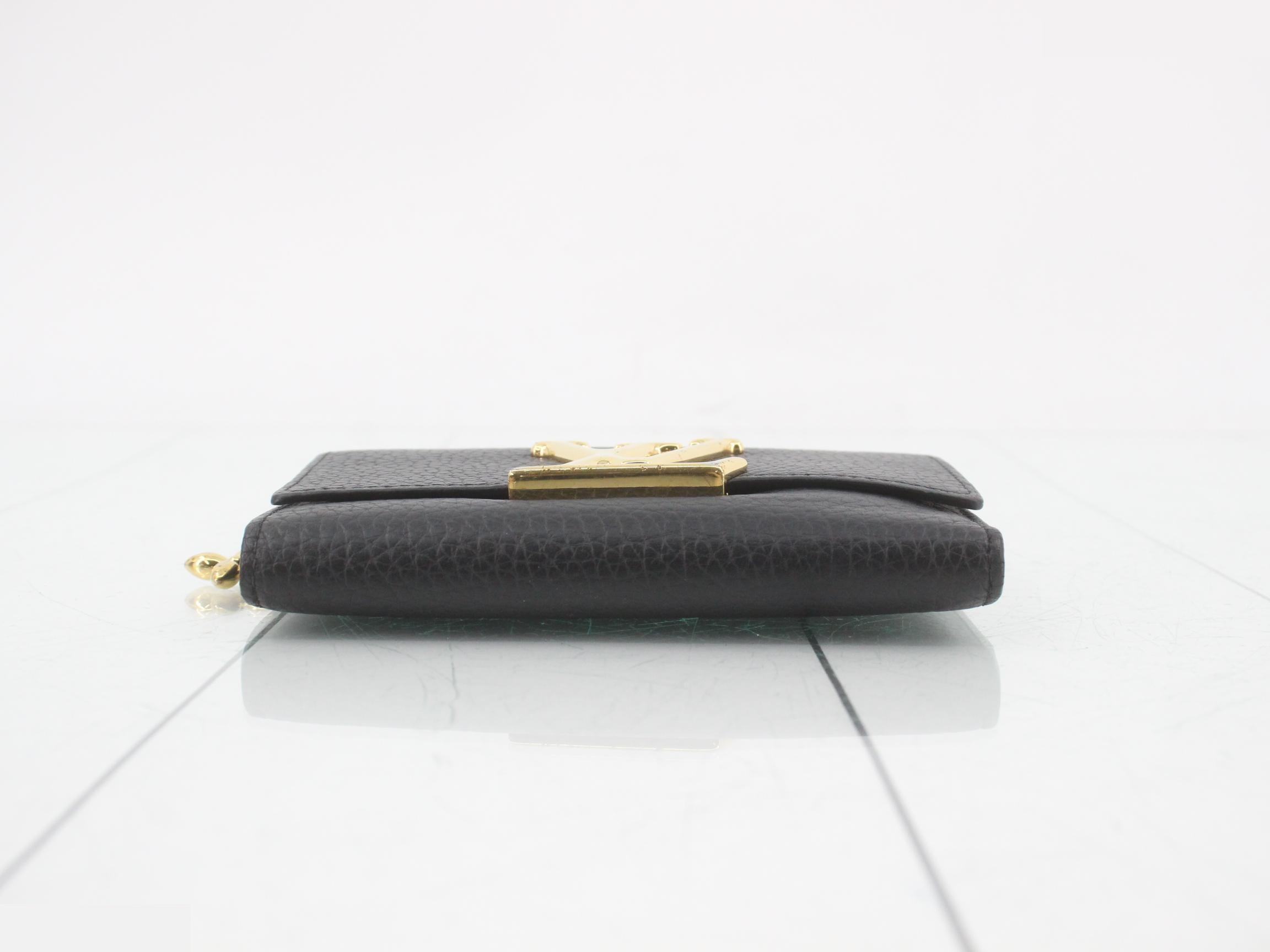 wallet — view 3