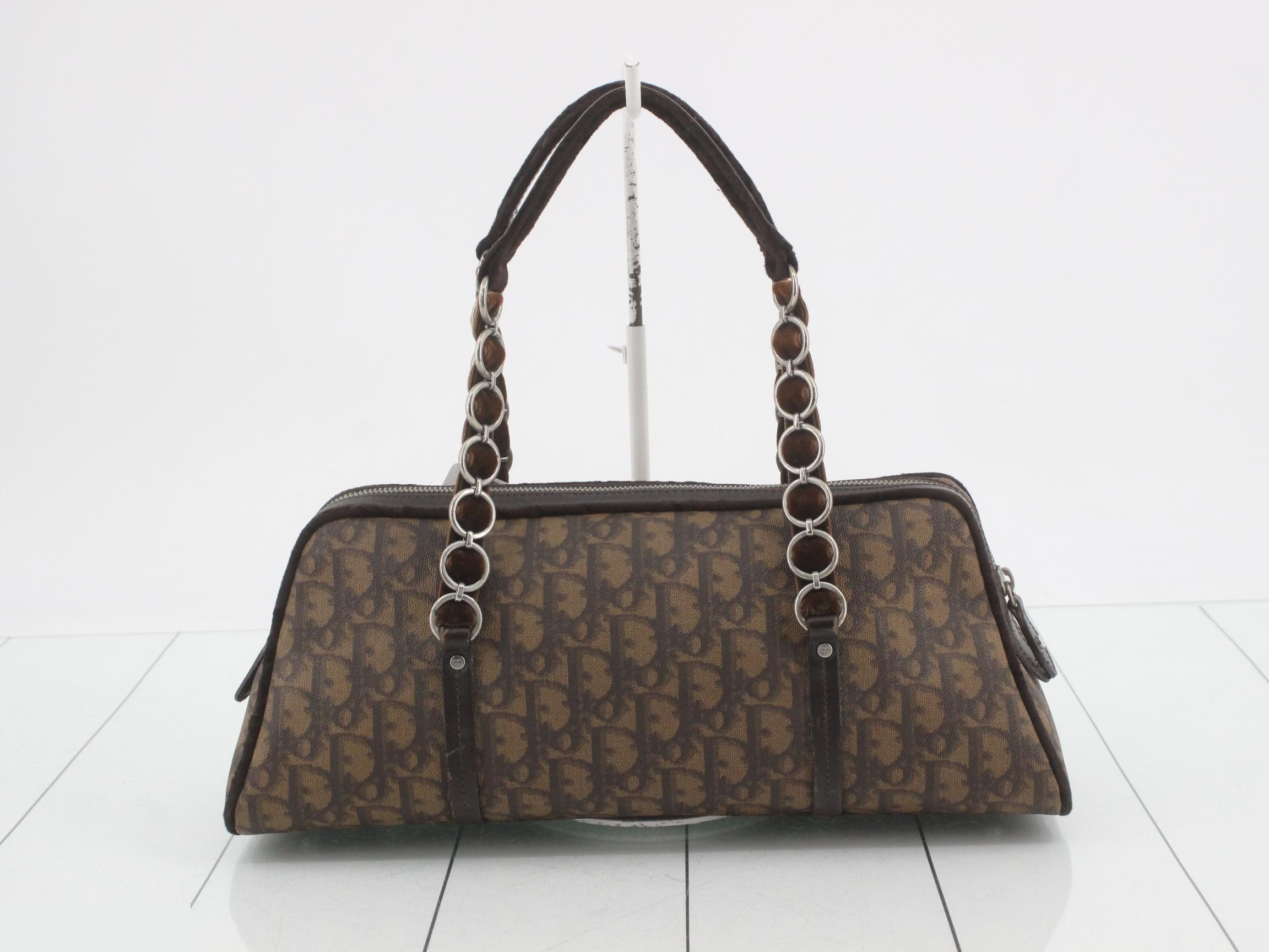Trotter Romantic Shoulder Bag — view 2