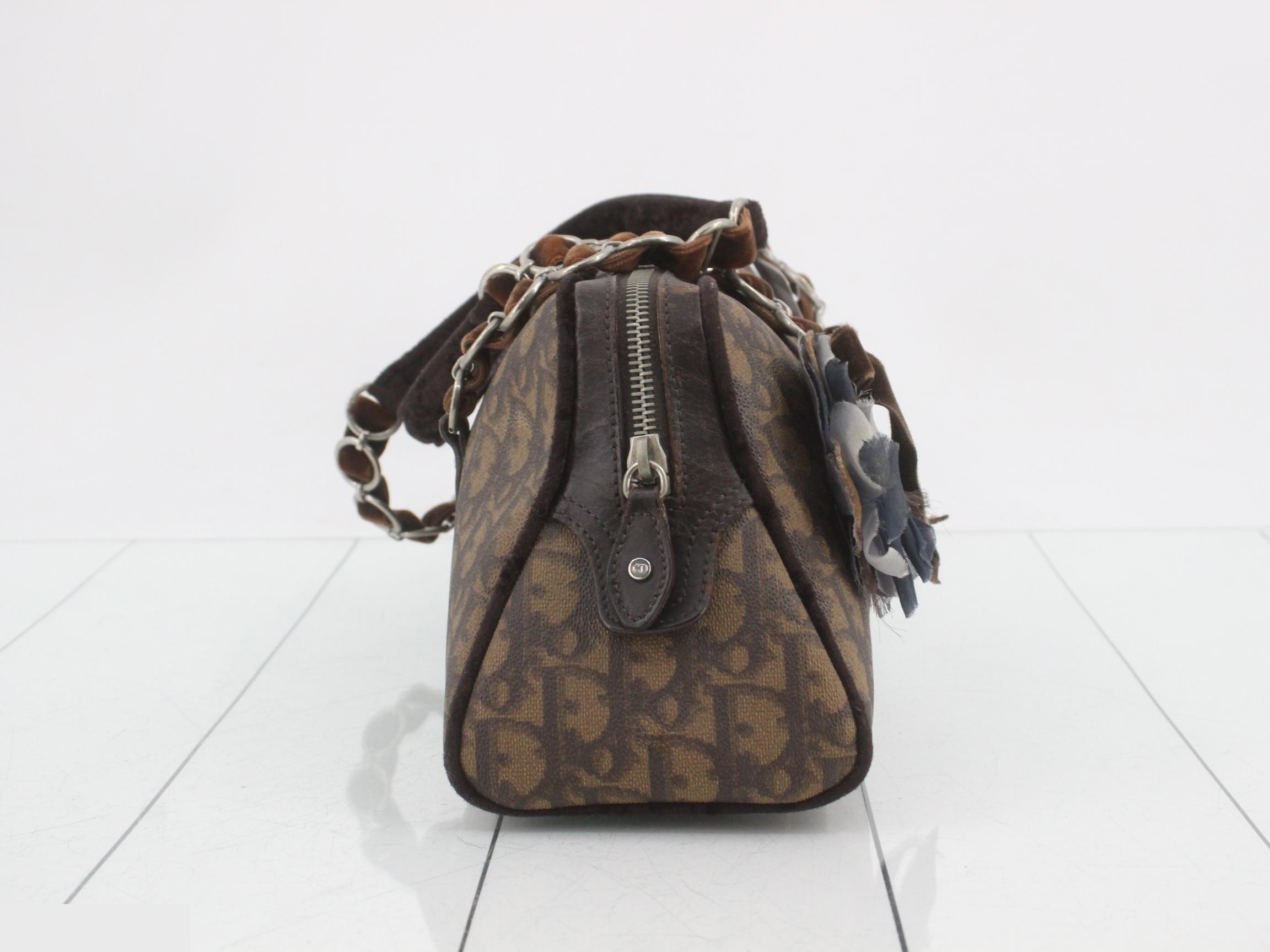 Trotter Romantic Shoulder Bag — view 4