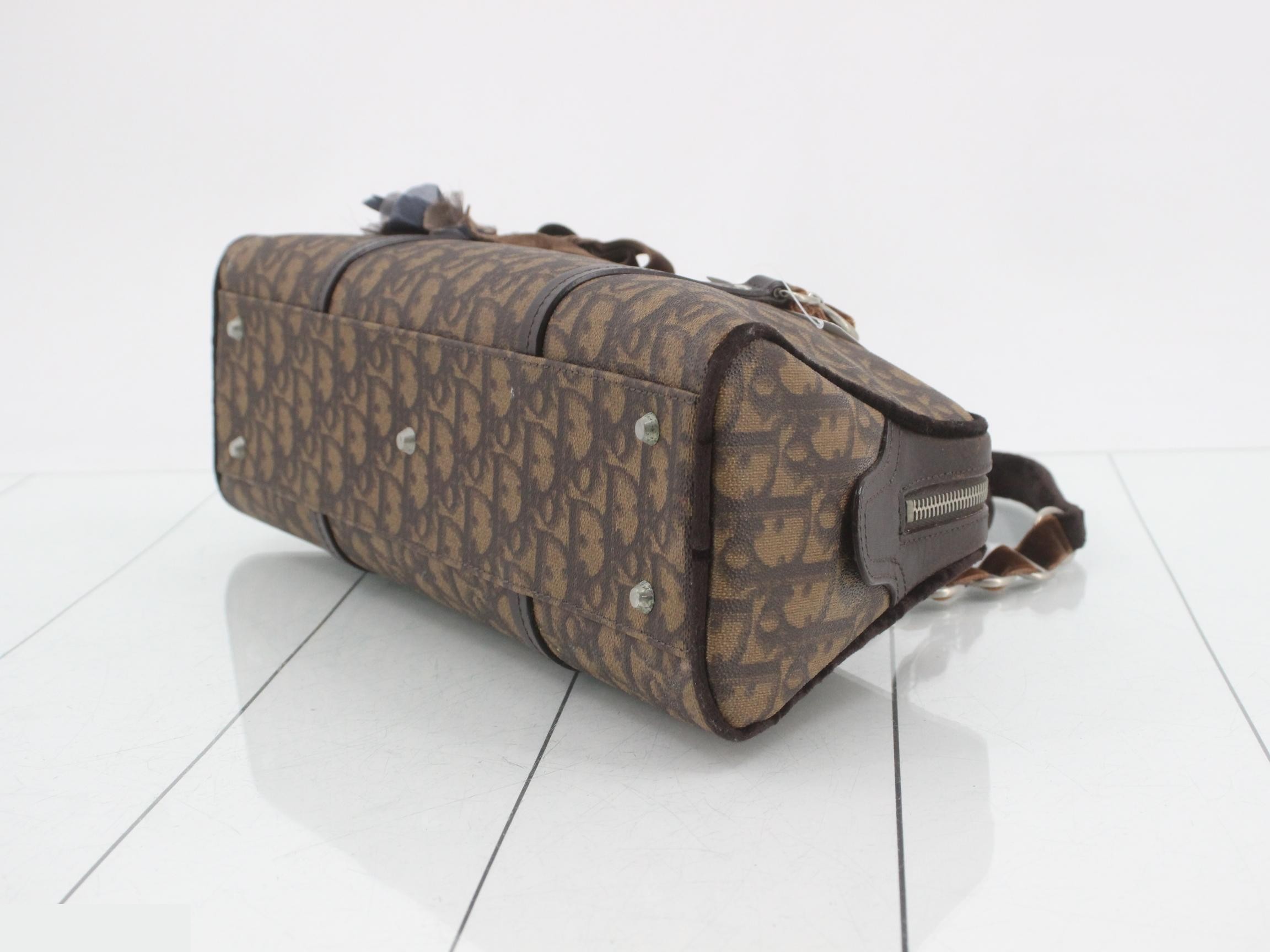 Trotter Romantic Shoulder Bag — view 6
