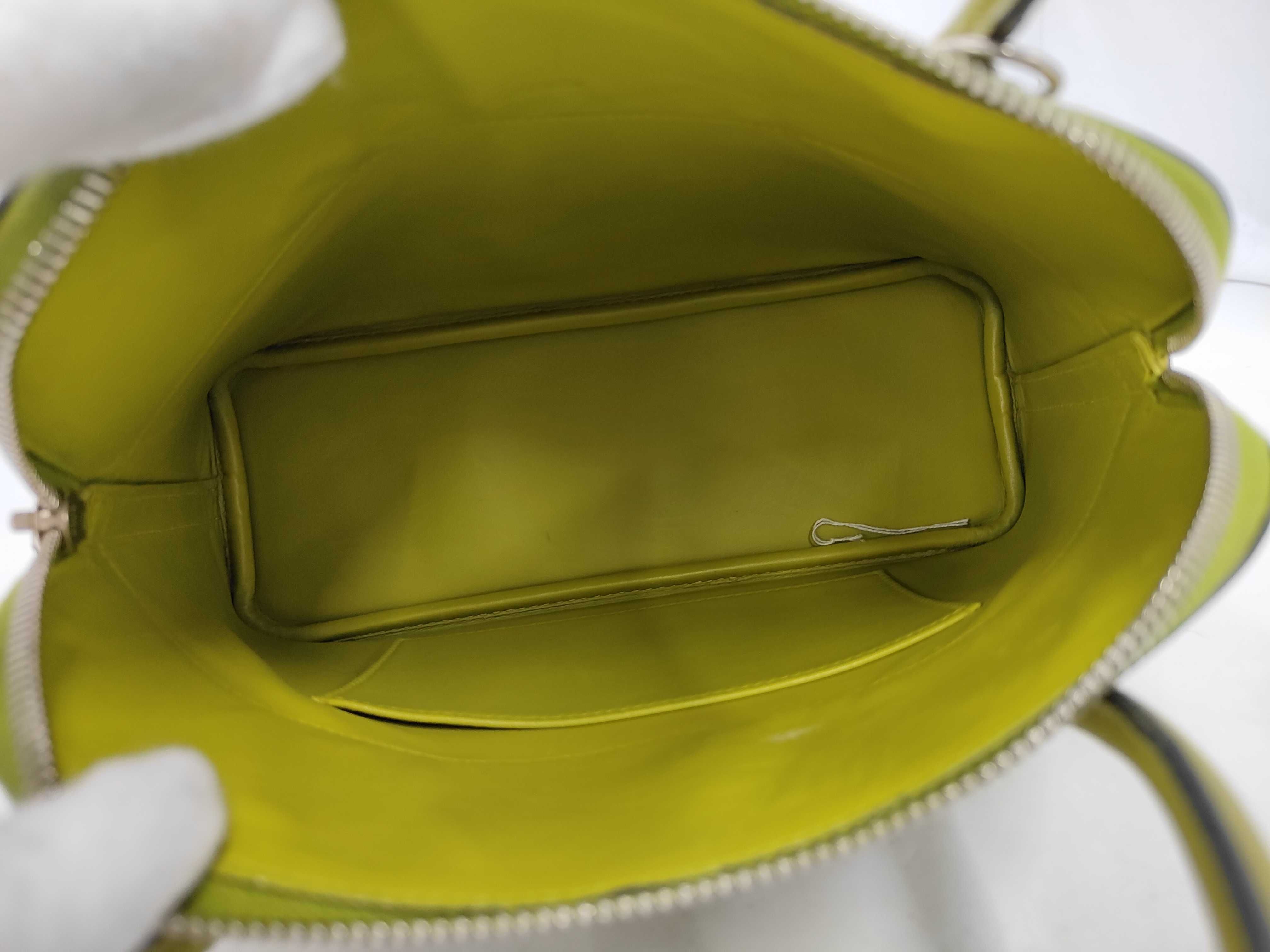 Bolide handbag (green) — view 9