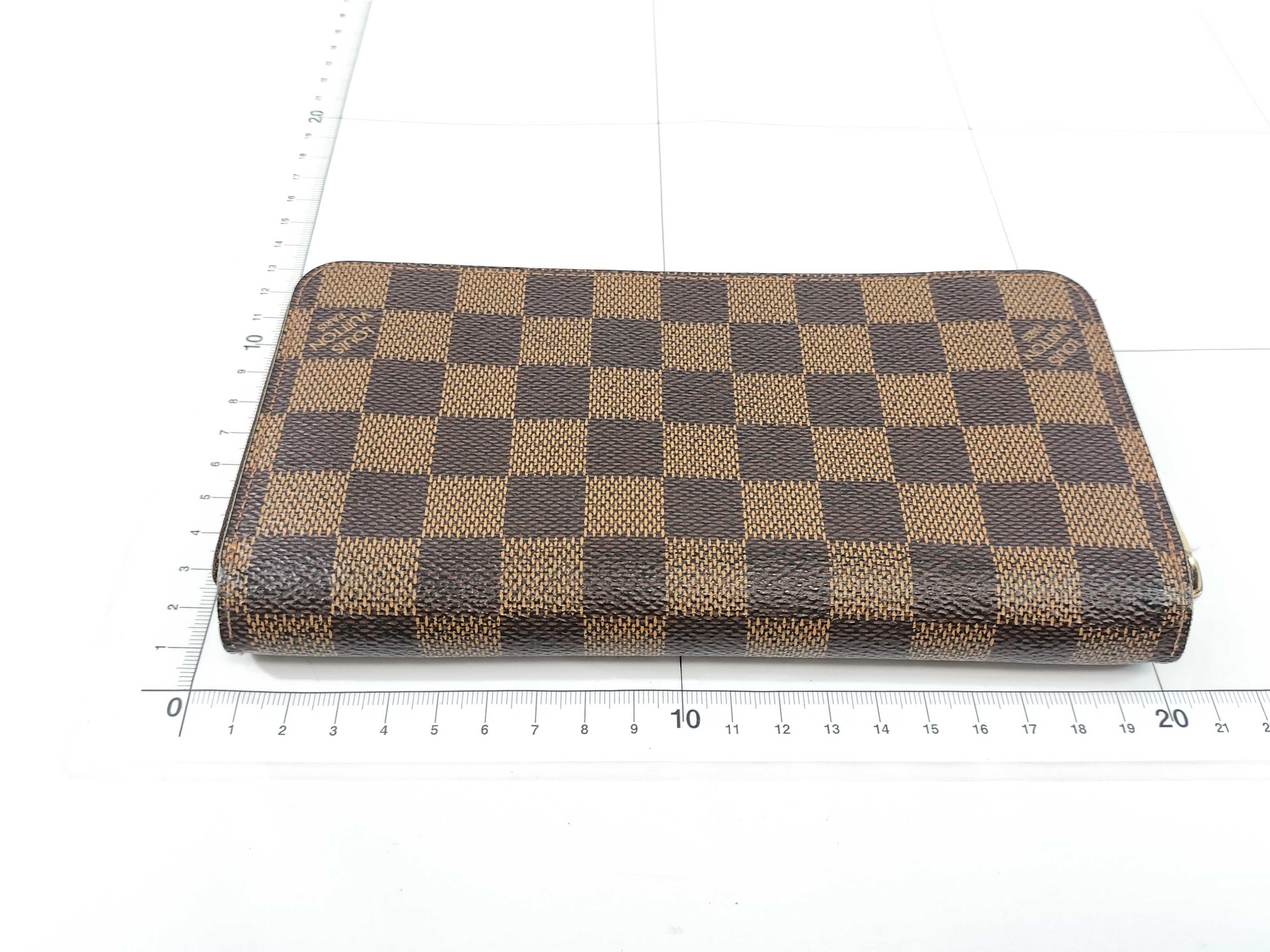 Damier Zippy Wallet — view 2