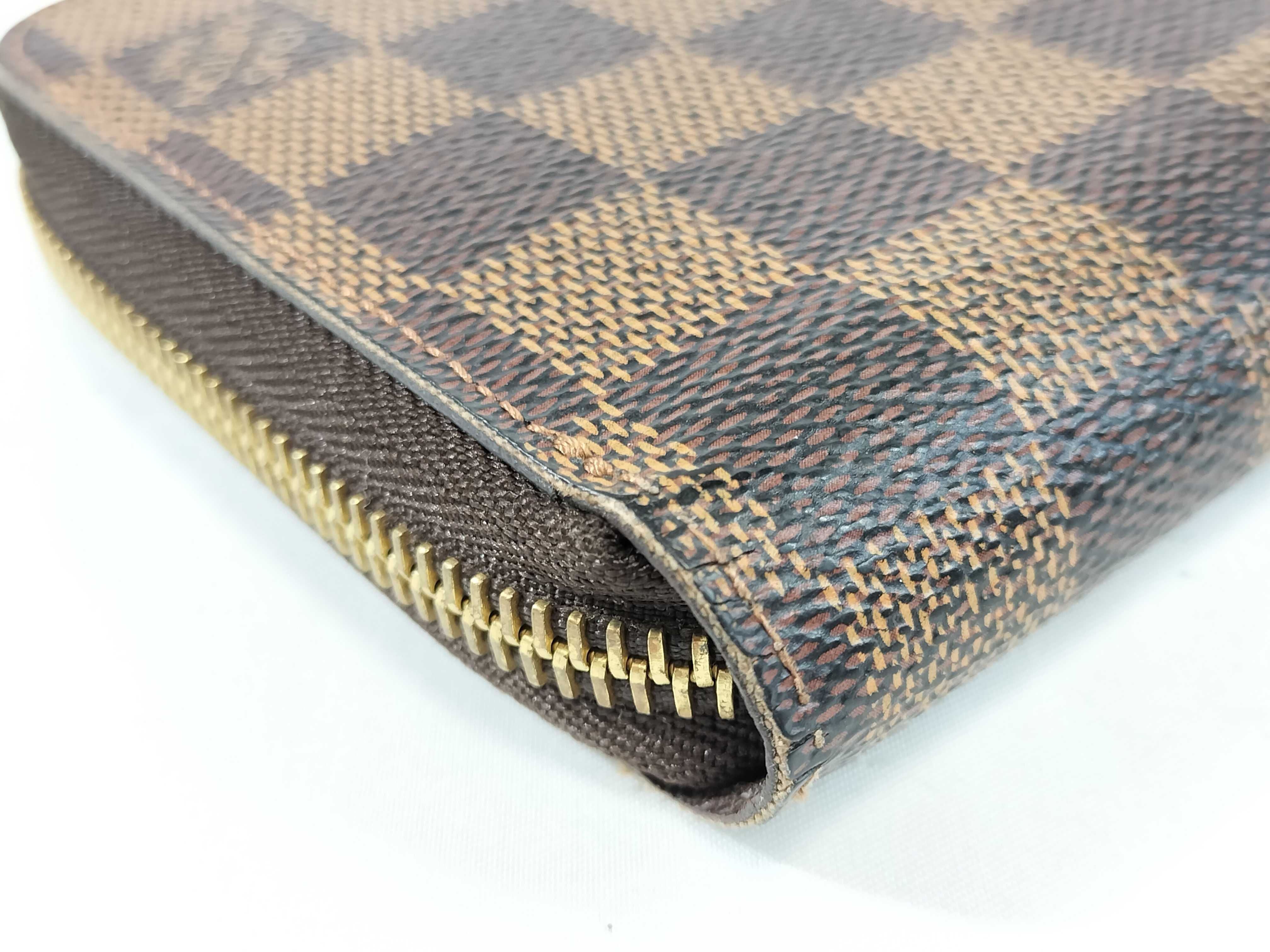 Damier Zippy Wallet — view 3