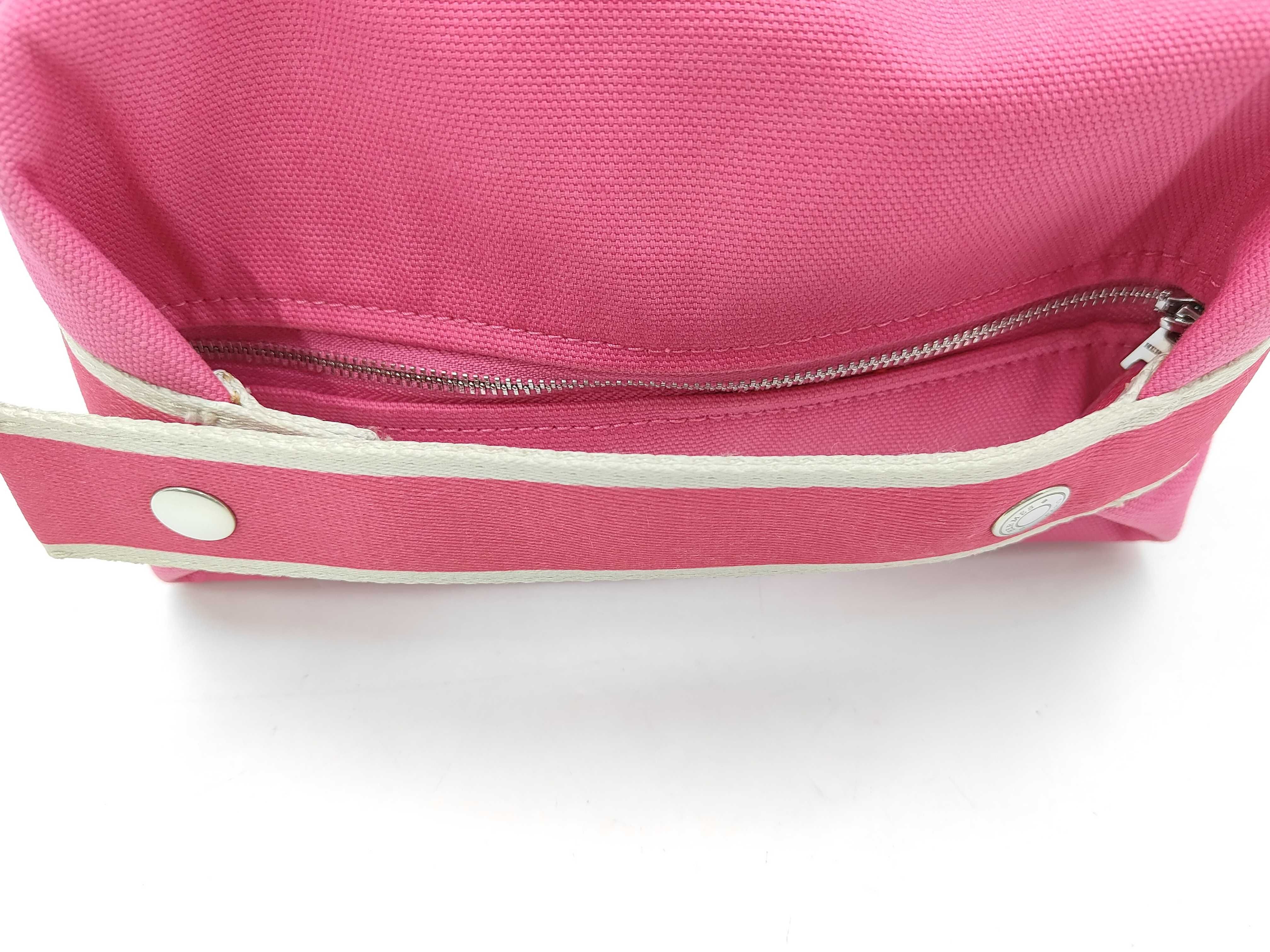pouch — view 3