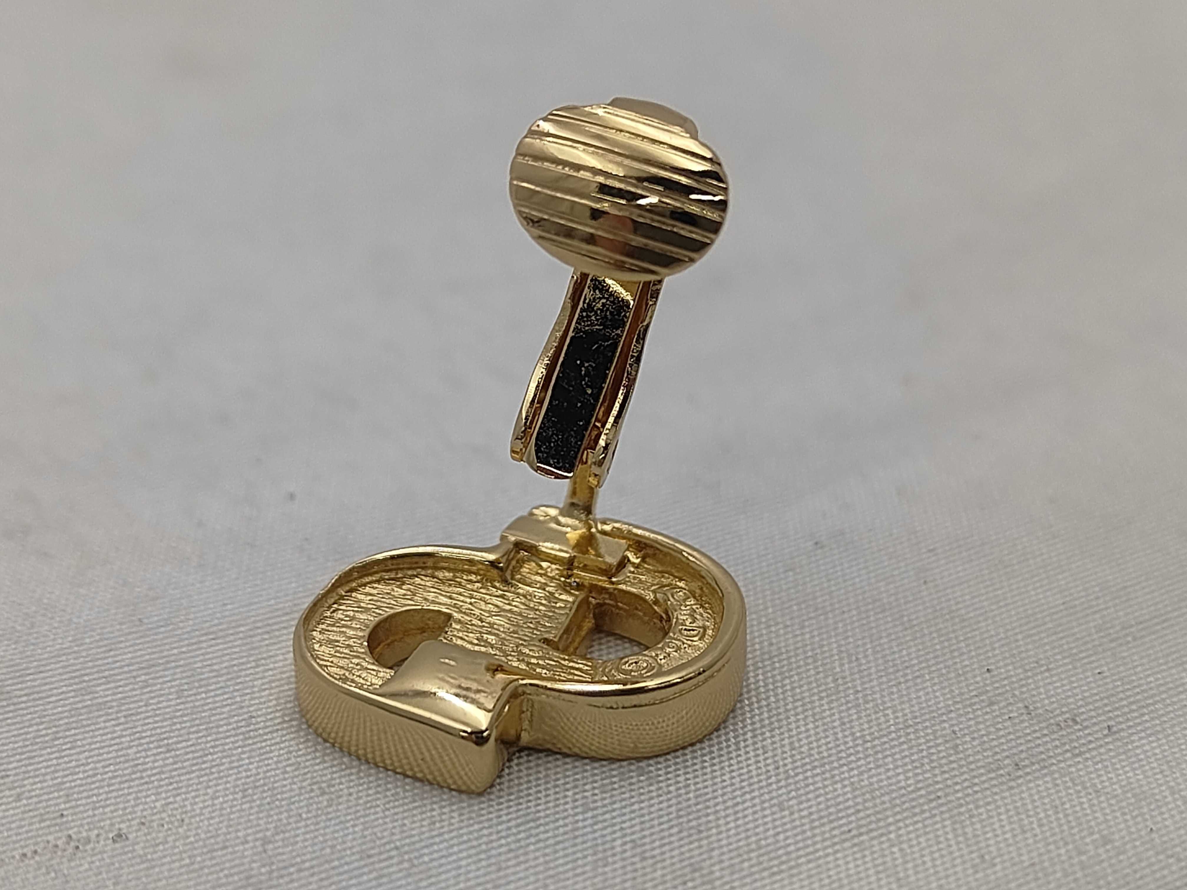Earrings — view 5