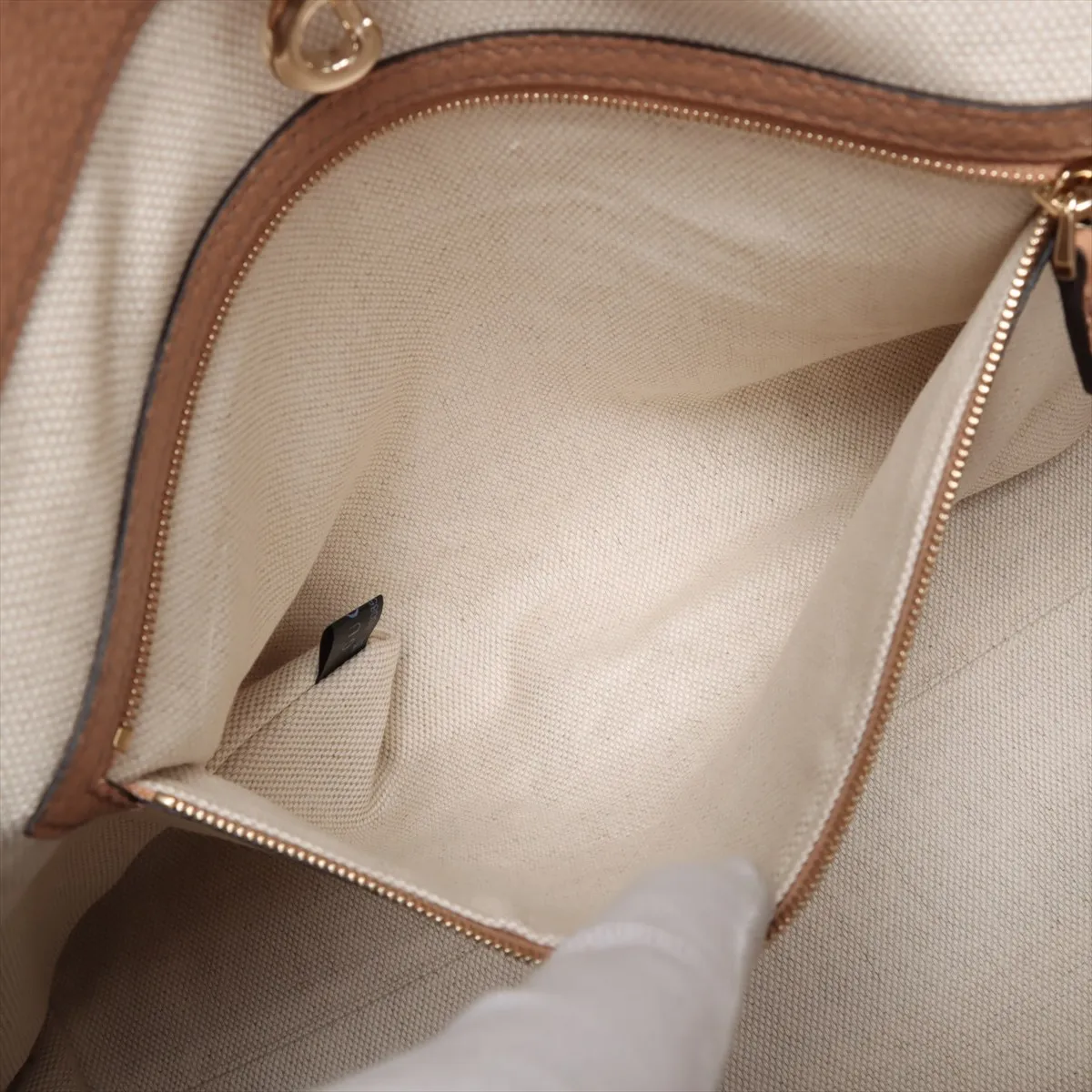 Soho Leather Chain Tote Bag, Beige Poodle, 536196 (Outlet) — view 8