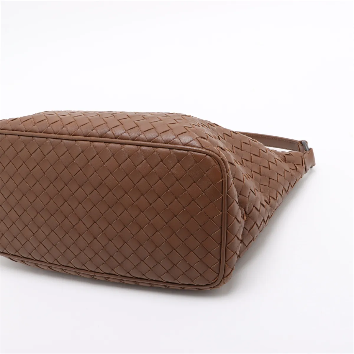 Intrecciato Leather Shoulder Bag Brown — view 3
