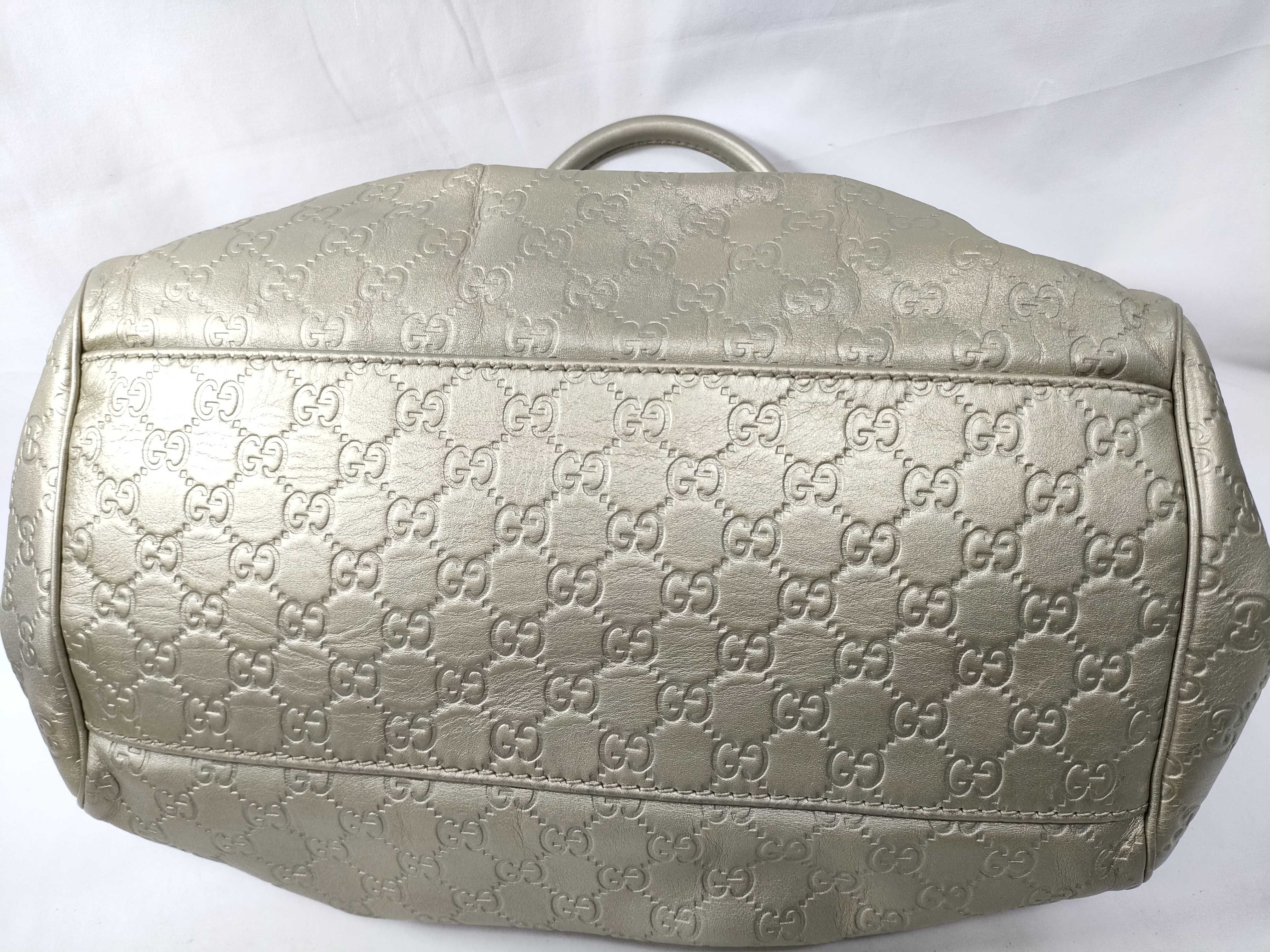 Gold Leather Dumpling Bag without Long Shoulder Strap (Handbag) — view 8