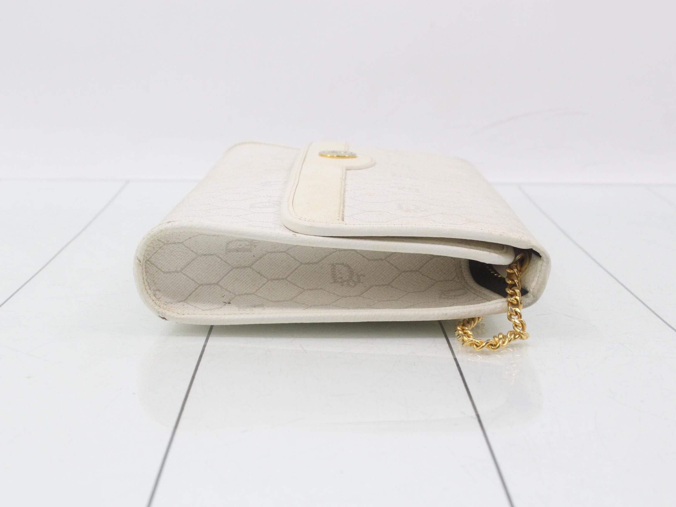 Other lines: Bags - Chain shoulder bag - Honeycomb pattern - White — view 3