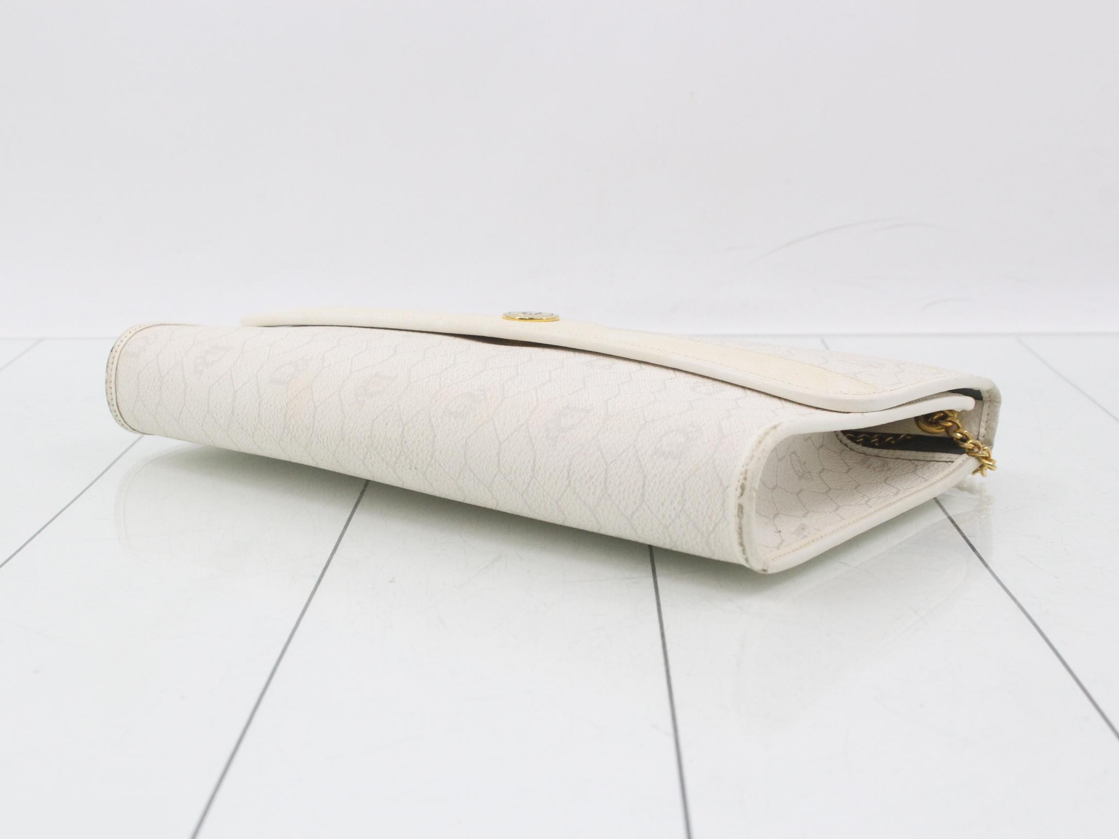 Other lines: Bags - Chain shoulder bag - Honeycomb pattern - White — view 6