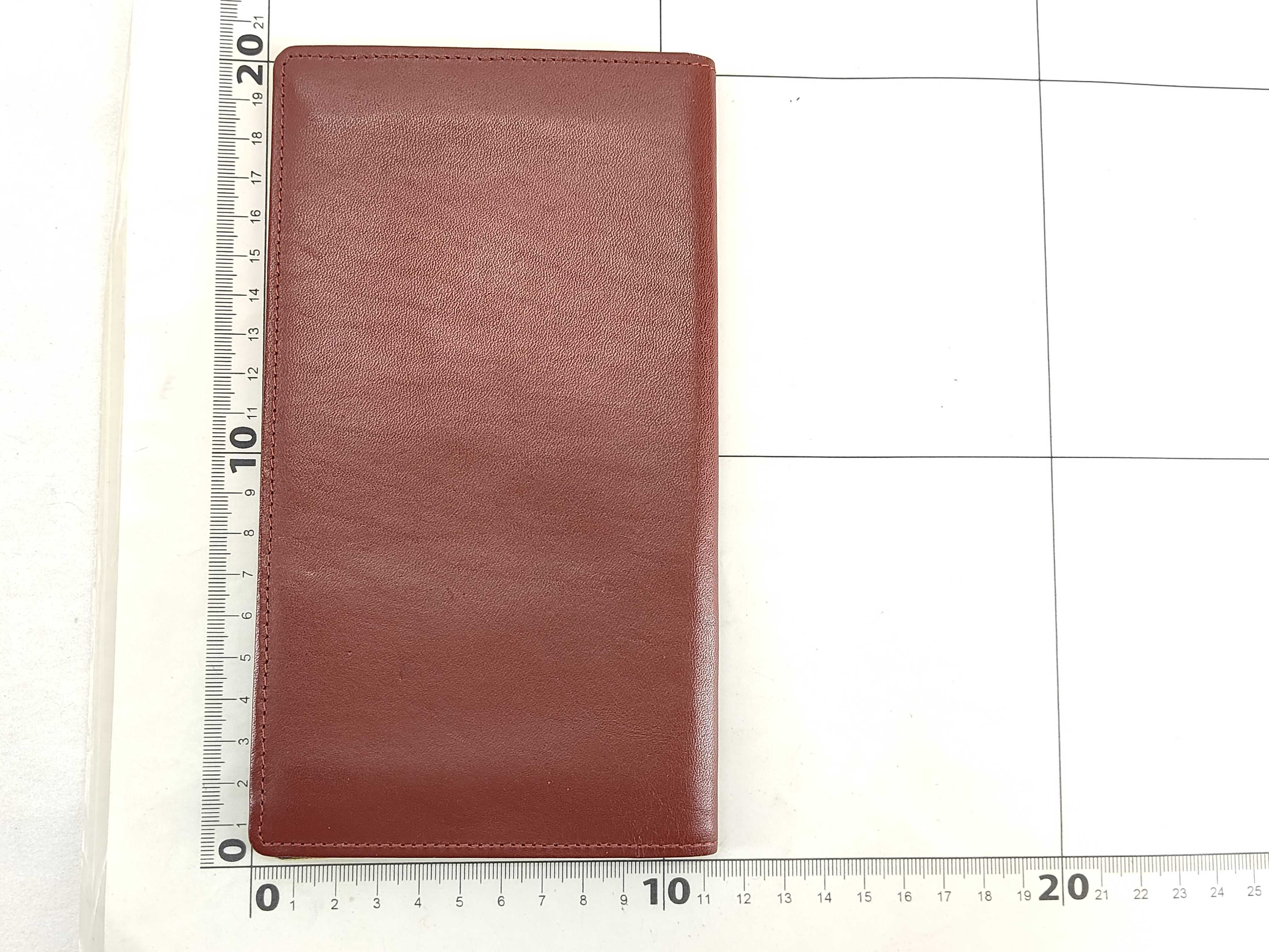 Must line wallet/billfold — view 2