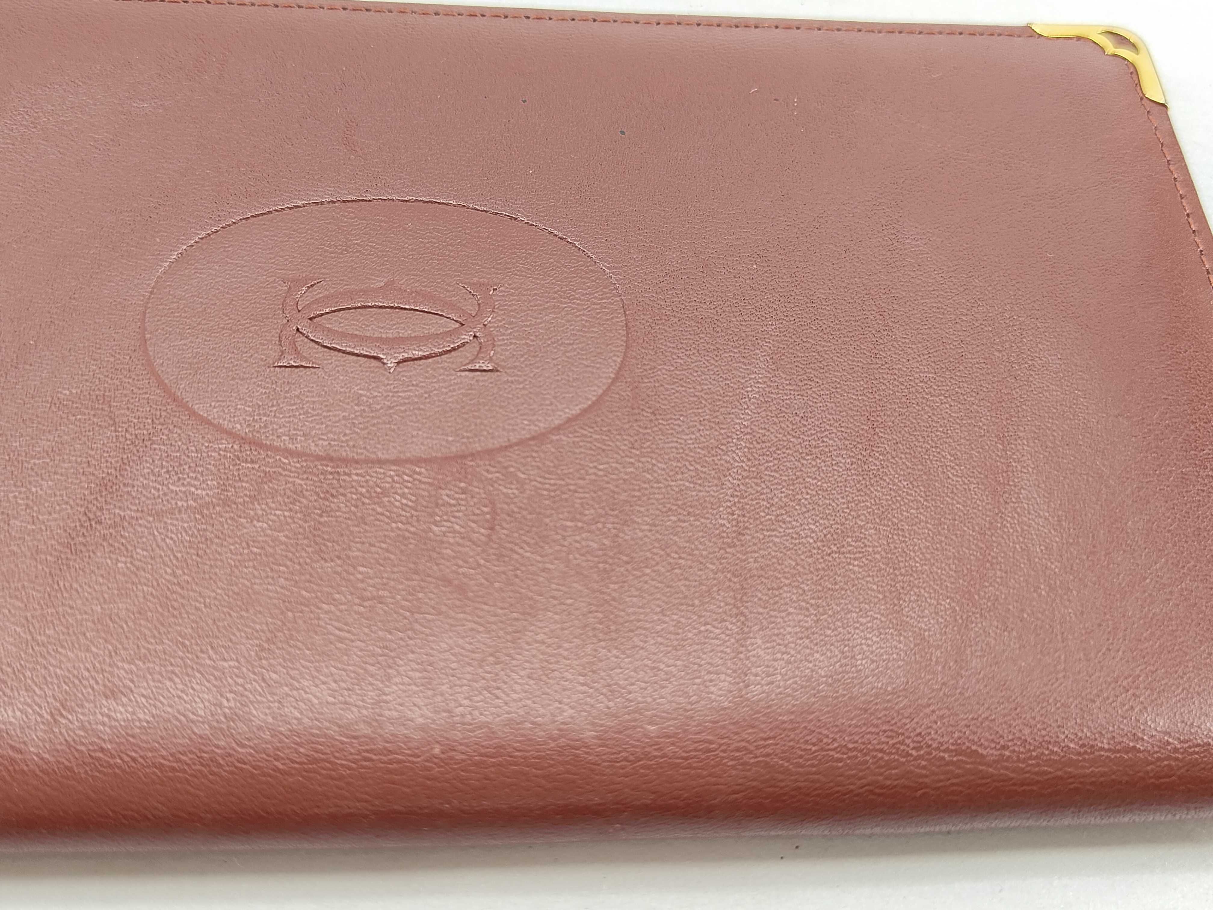 Must line wallet/billfold — view 9