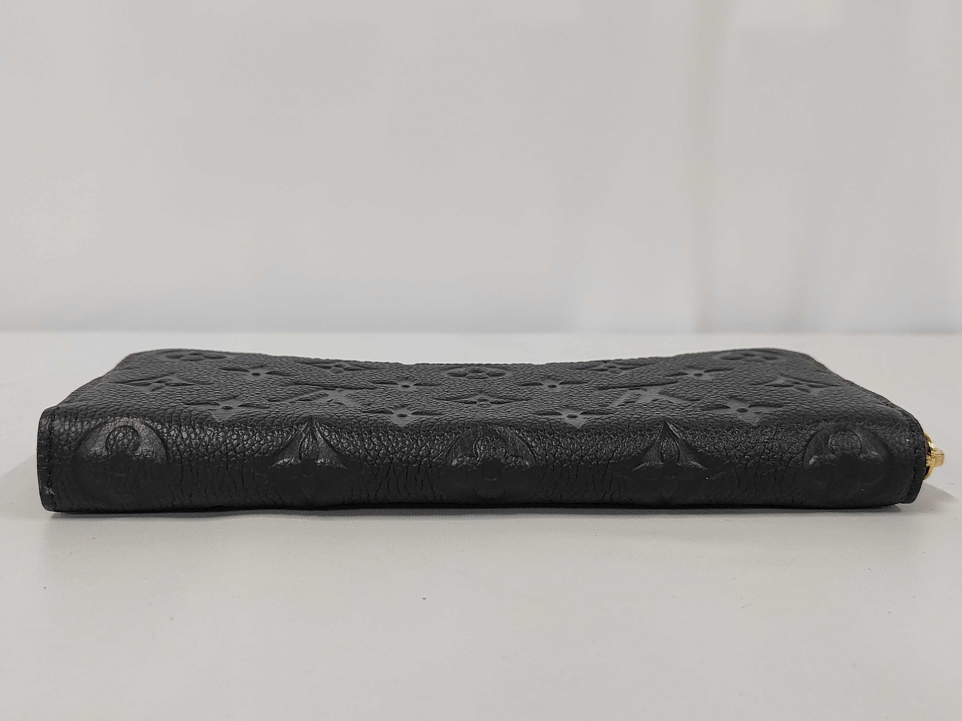 LV wallet — view 4