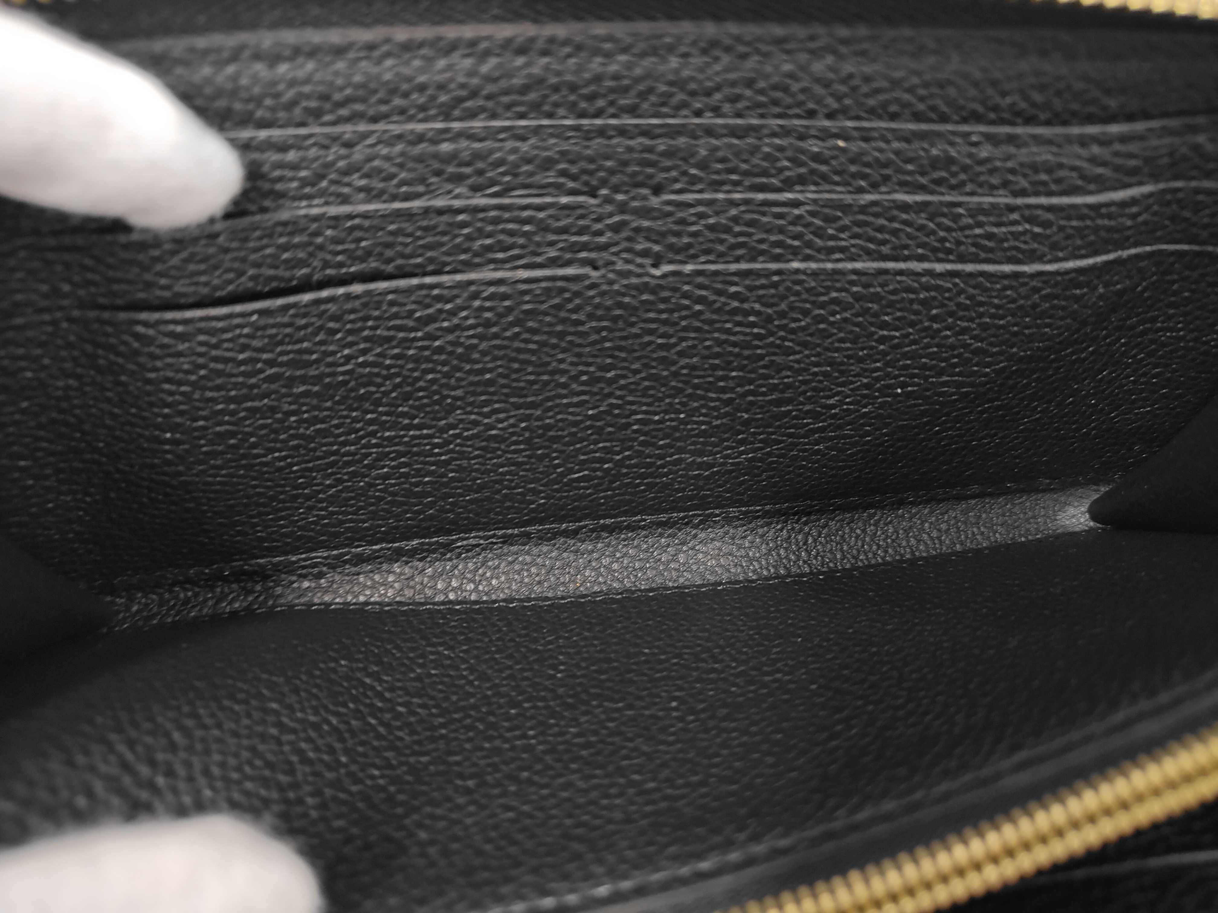 LV wallet — view 7