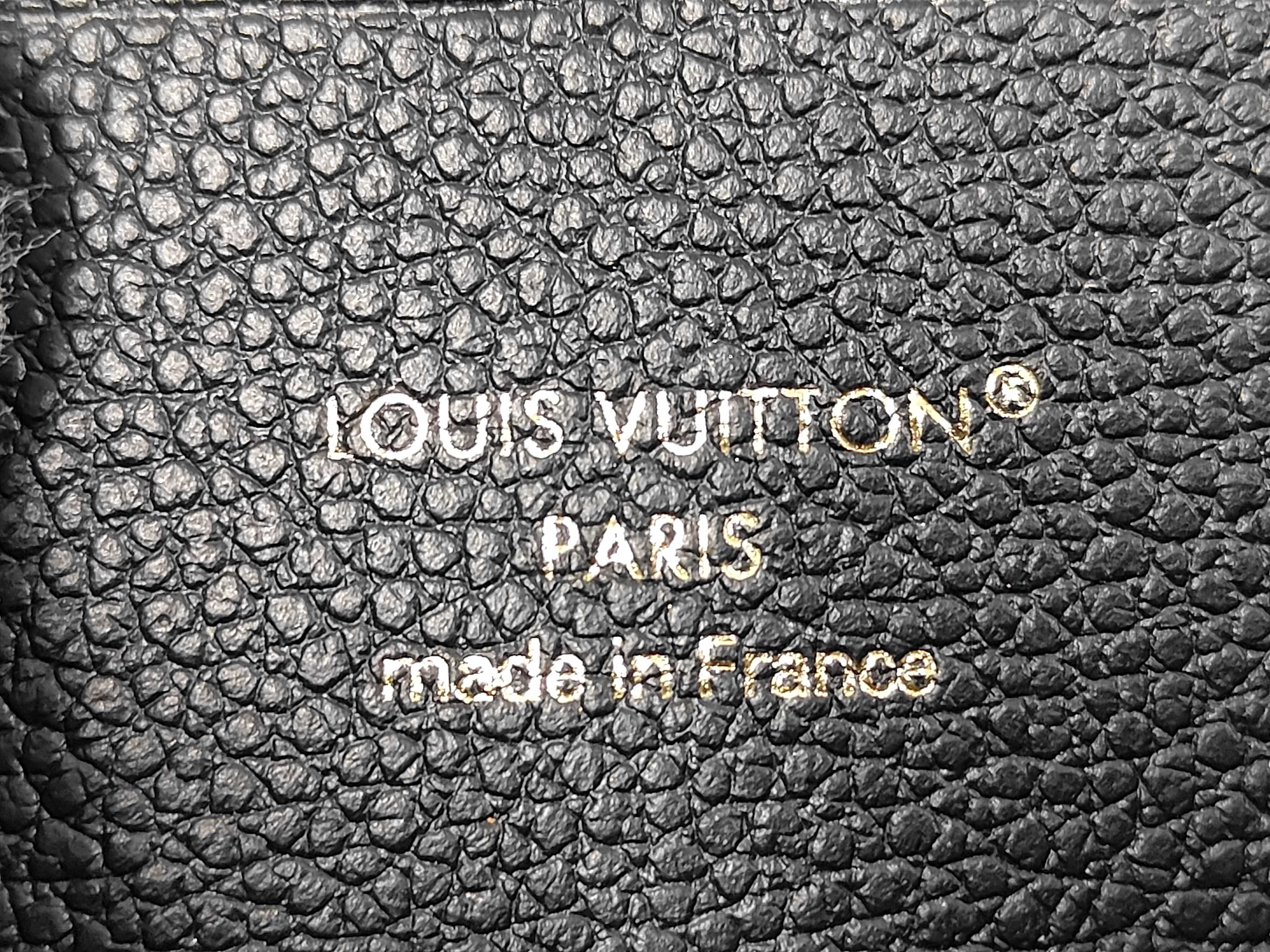 LV wallet — view 9