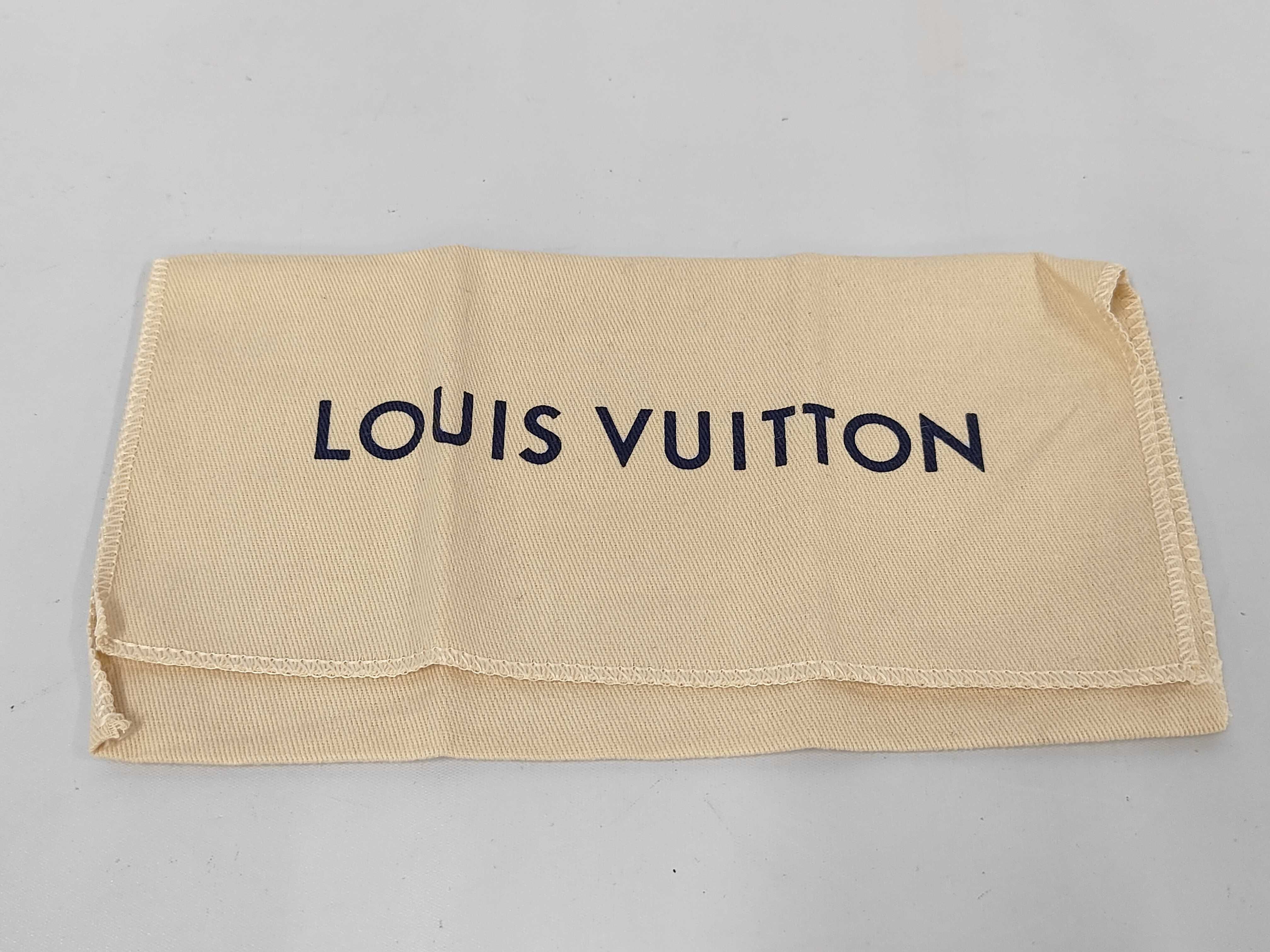 LV wallet — view 10