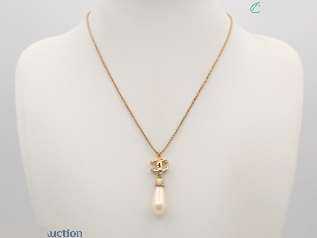 Coco F Pearl Gold Necklace, neck circumference approximately 46cm — view 3