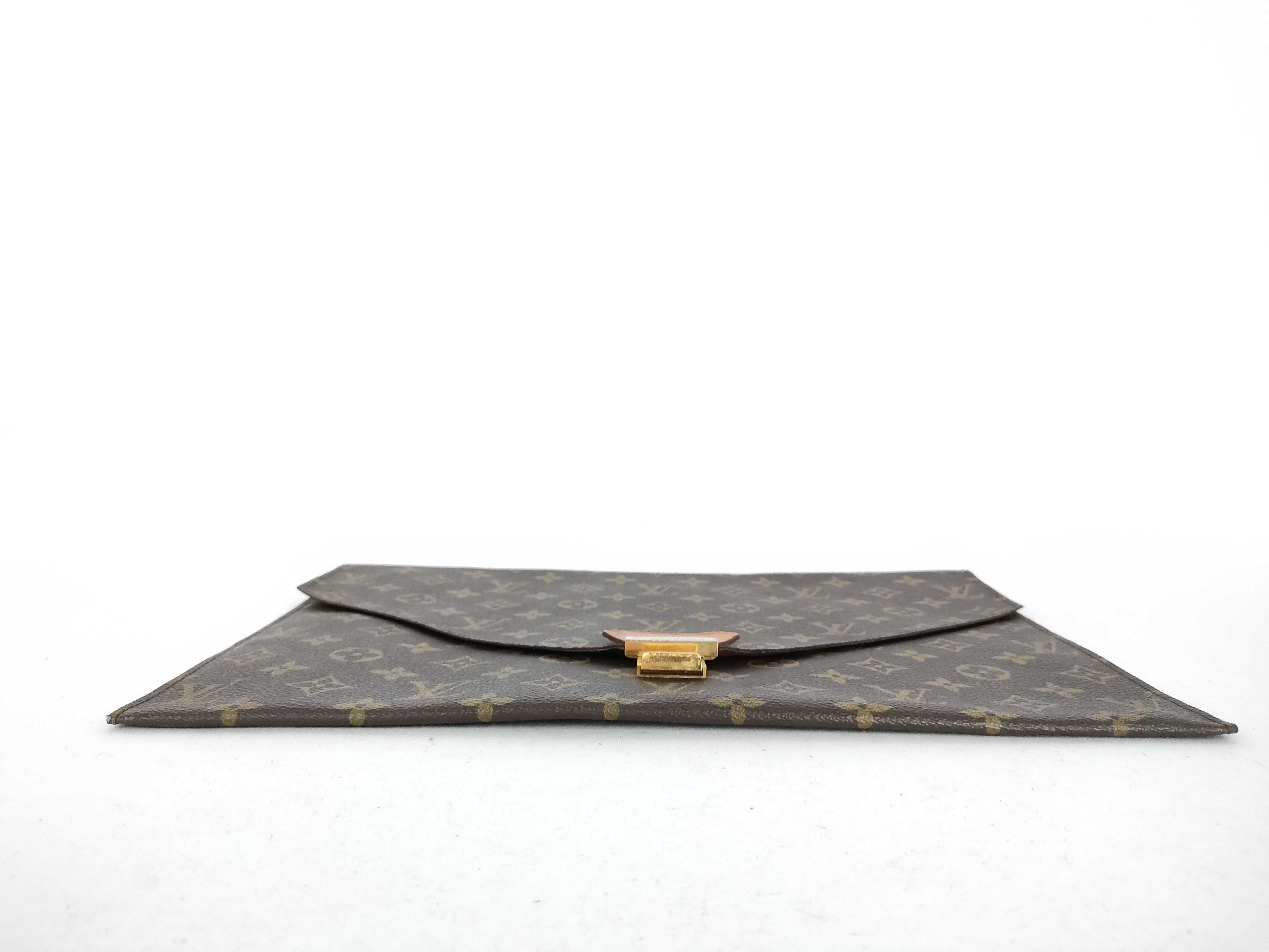 Monogram Vuitton Pochette Plate M53525 841 Clutch Bag — view 4