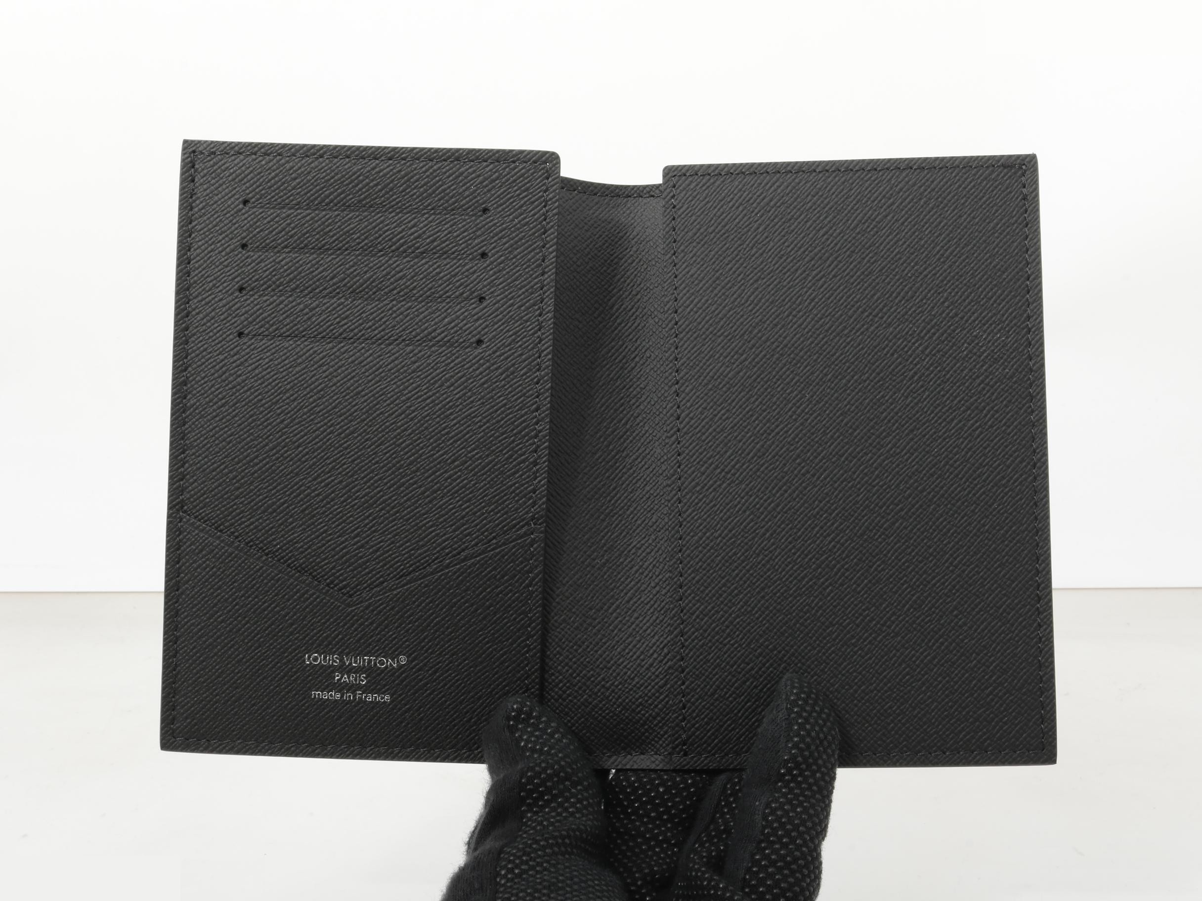 Couverture Passeport — view 4
