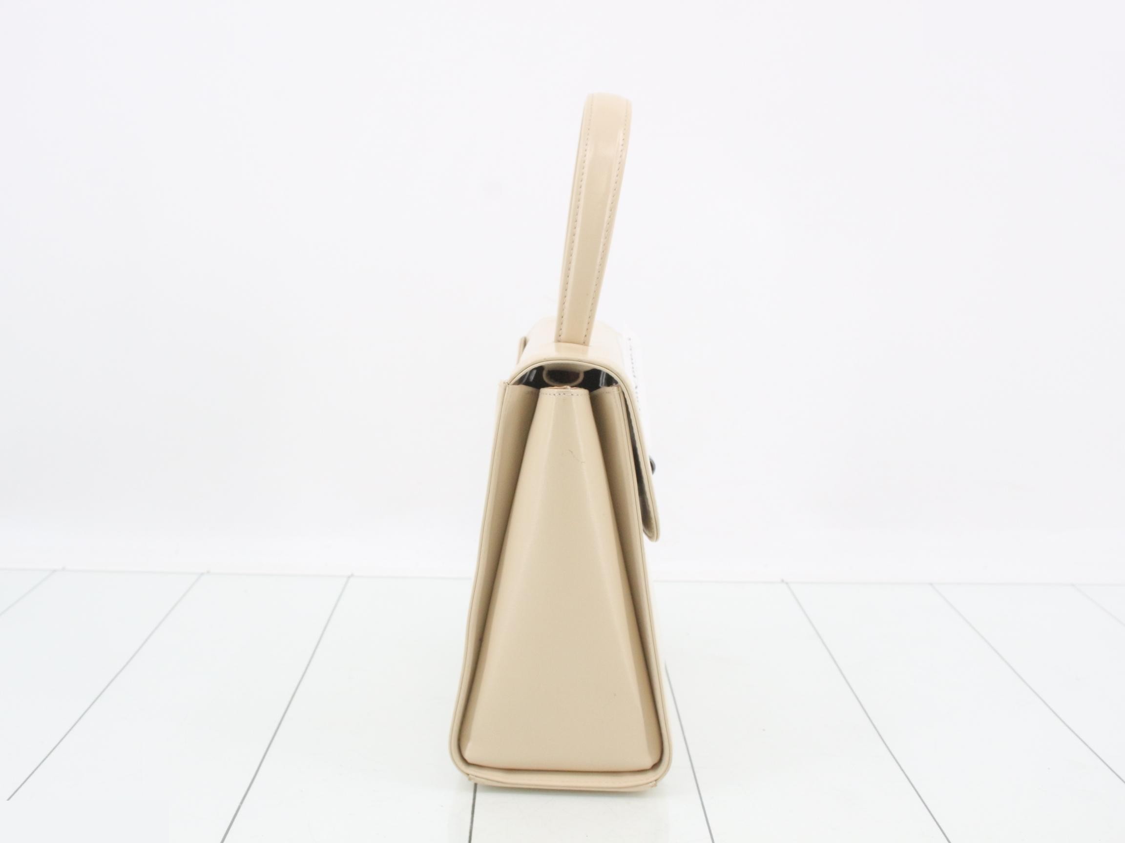 handbag — view 4