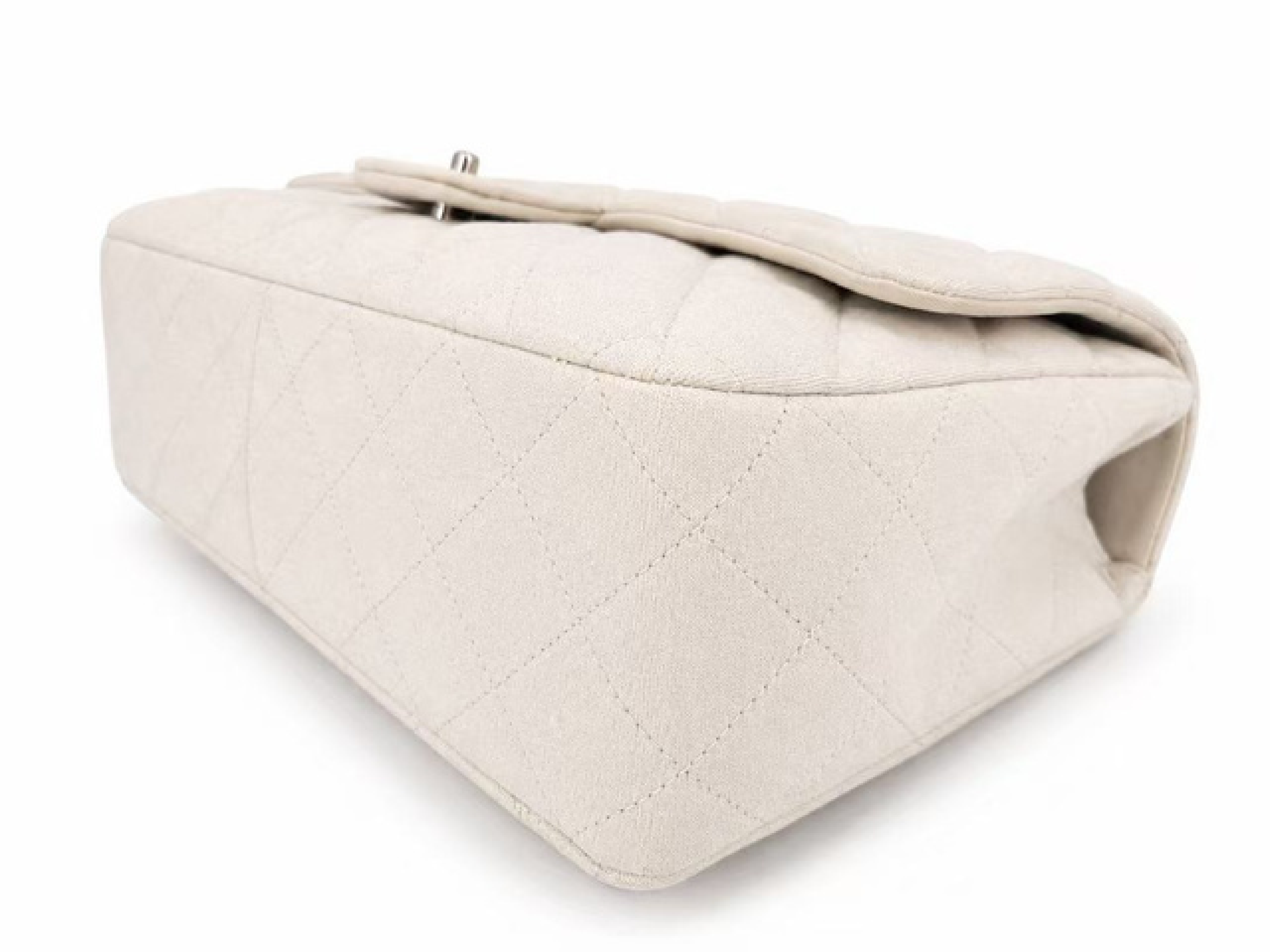 Large Matelassé 30, with original seal, serial number in the 13 range, double chain shoulder bag. — view 5
