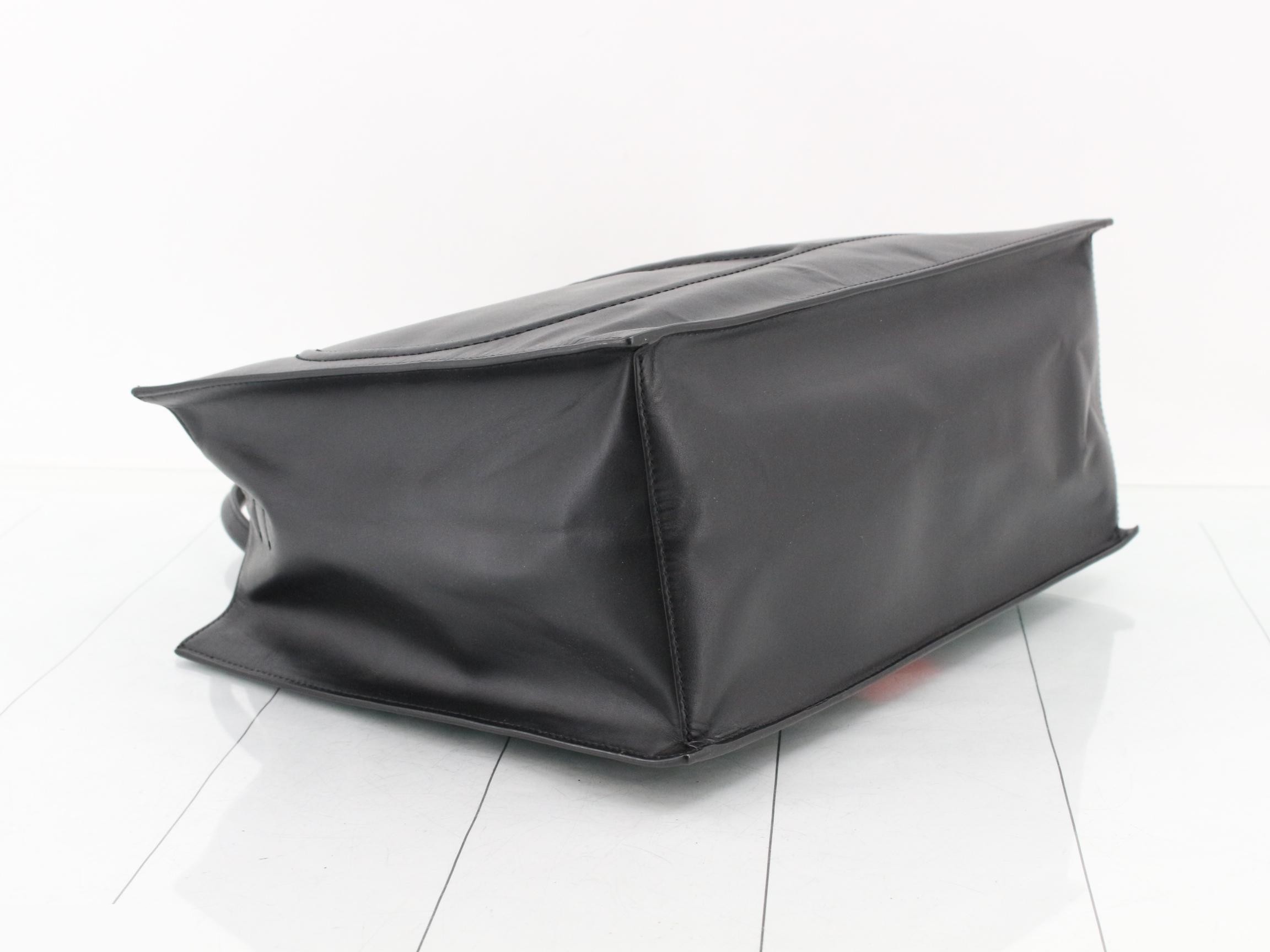 T Logo Walk Calfskin Shopping Bag — view 5