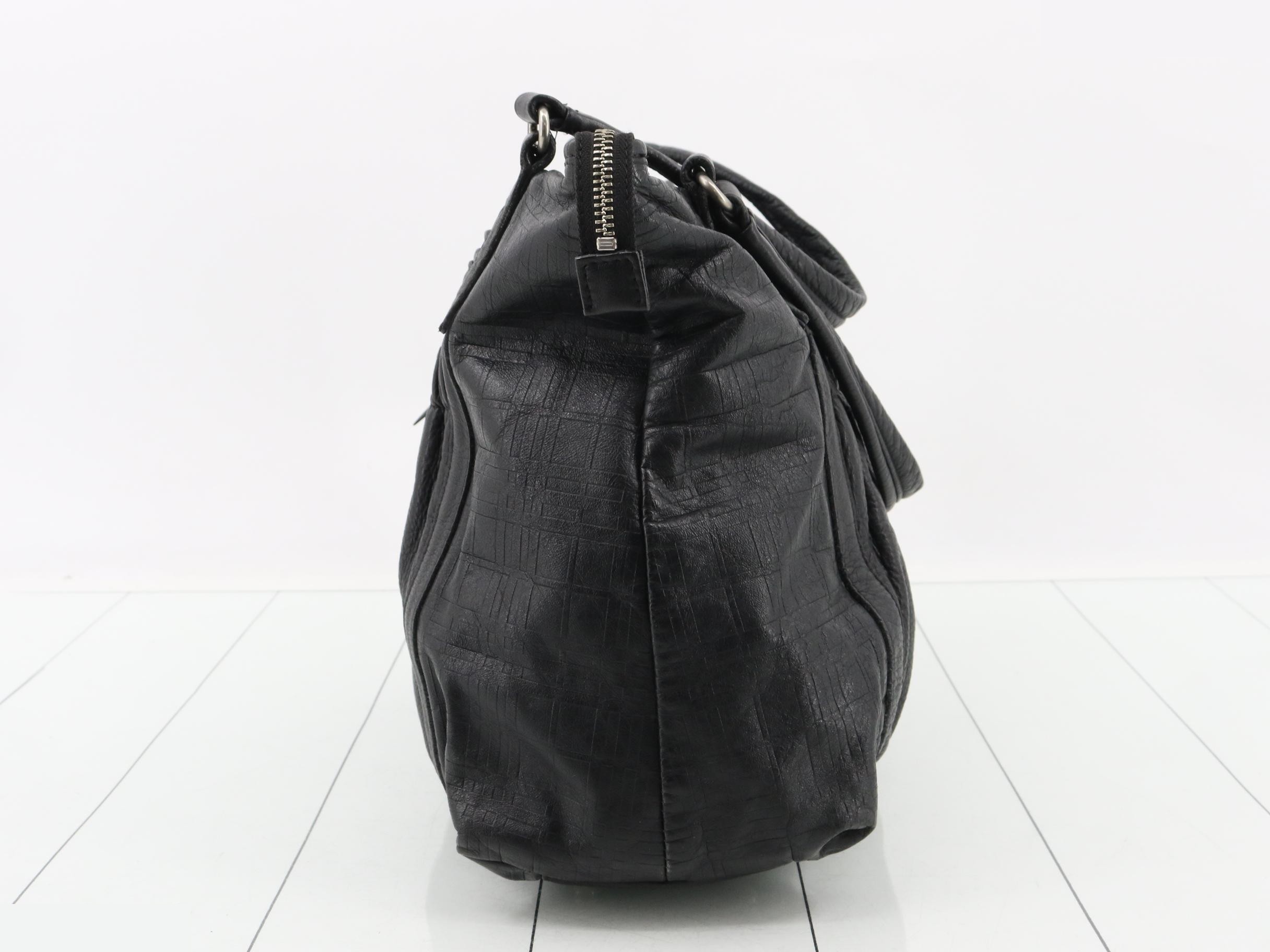 Leather gathered handbag with wrinkled finish — view 3