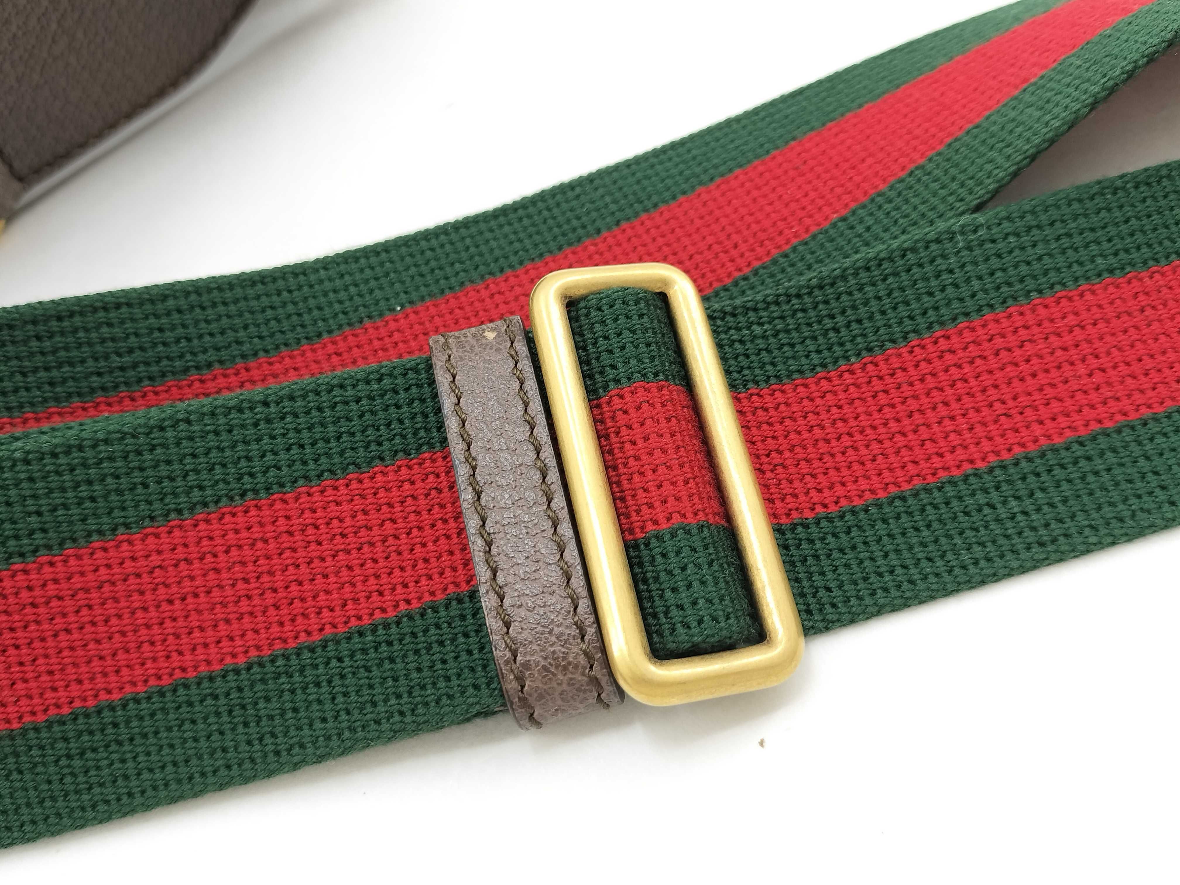 GG Supreme Gucci Shoulder Bag — view 6