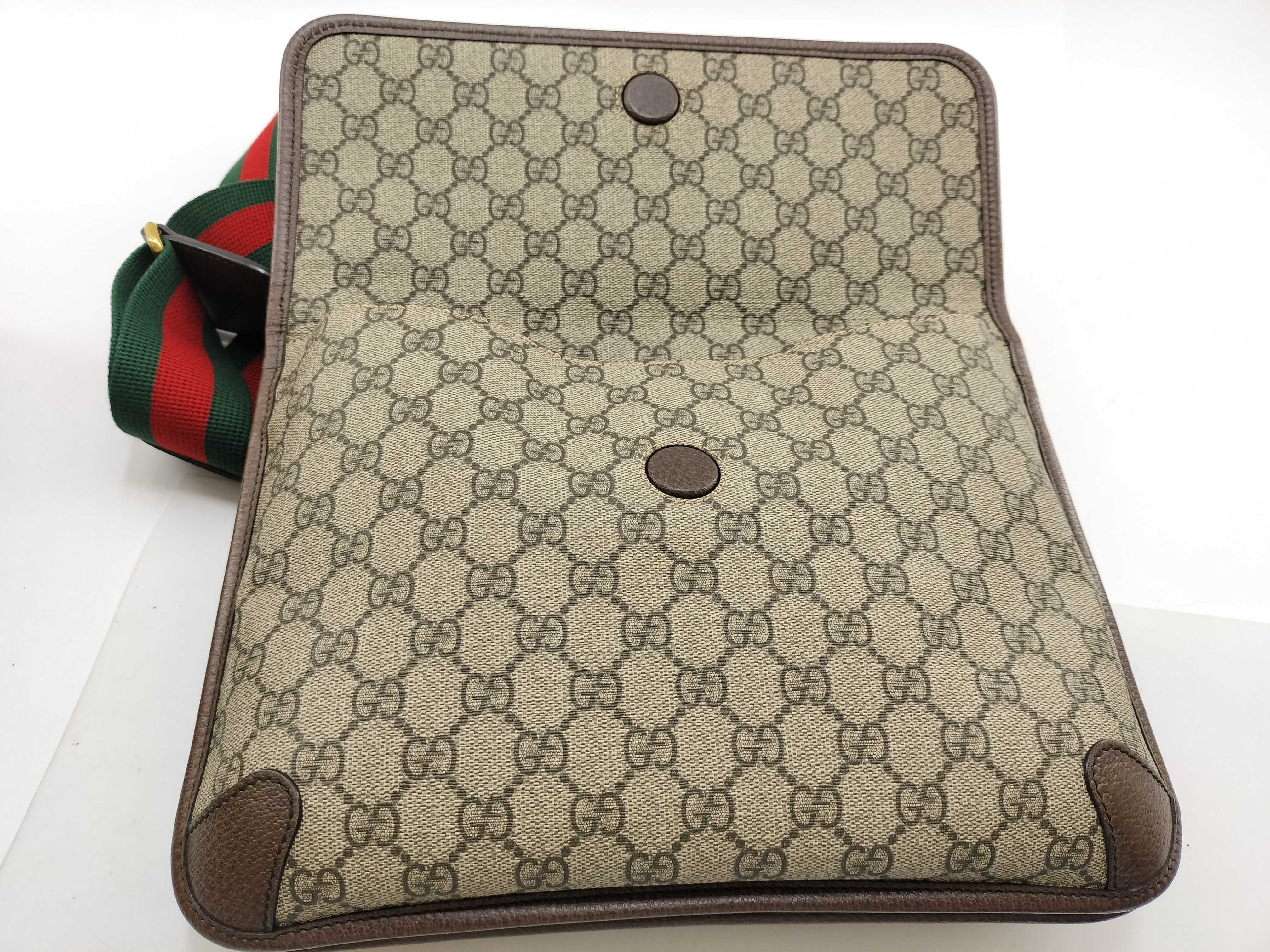 GG Supreme Gucci Shoulder Bag — view 9